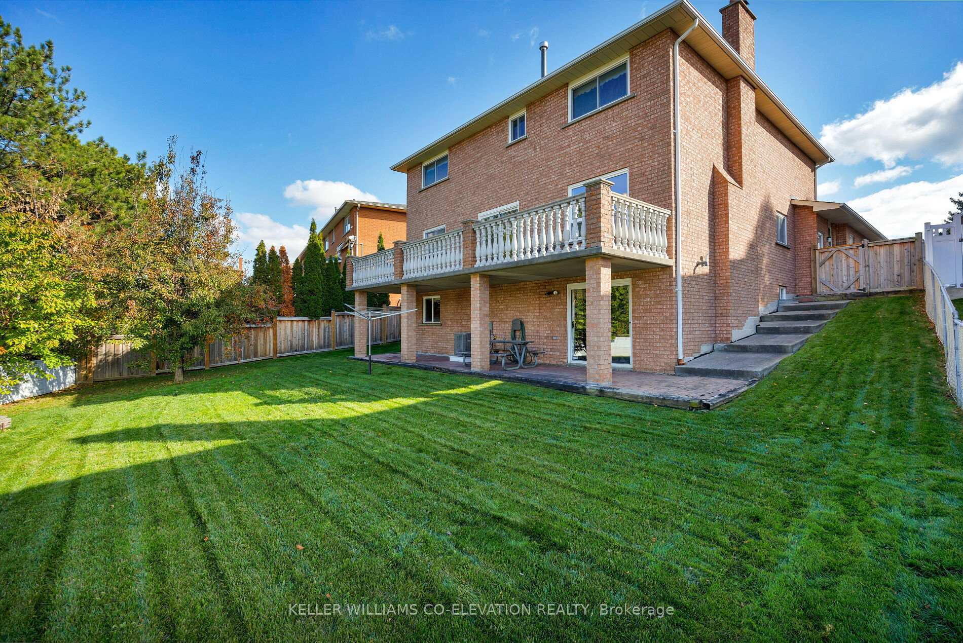 Photo 43 of 73 Queenston Crescent, Vaughan, East Woodbridge — HOMEH