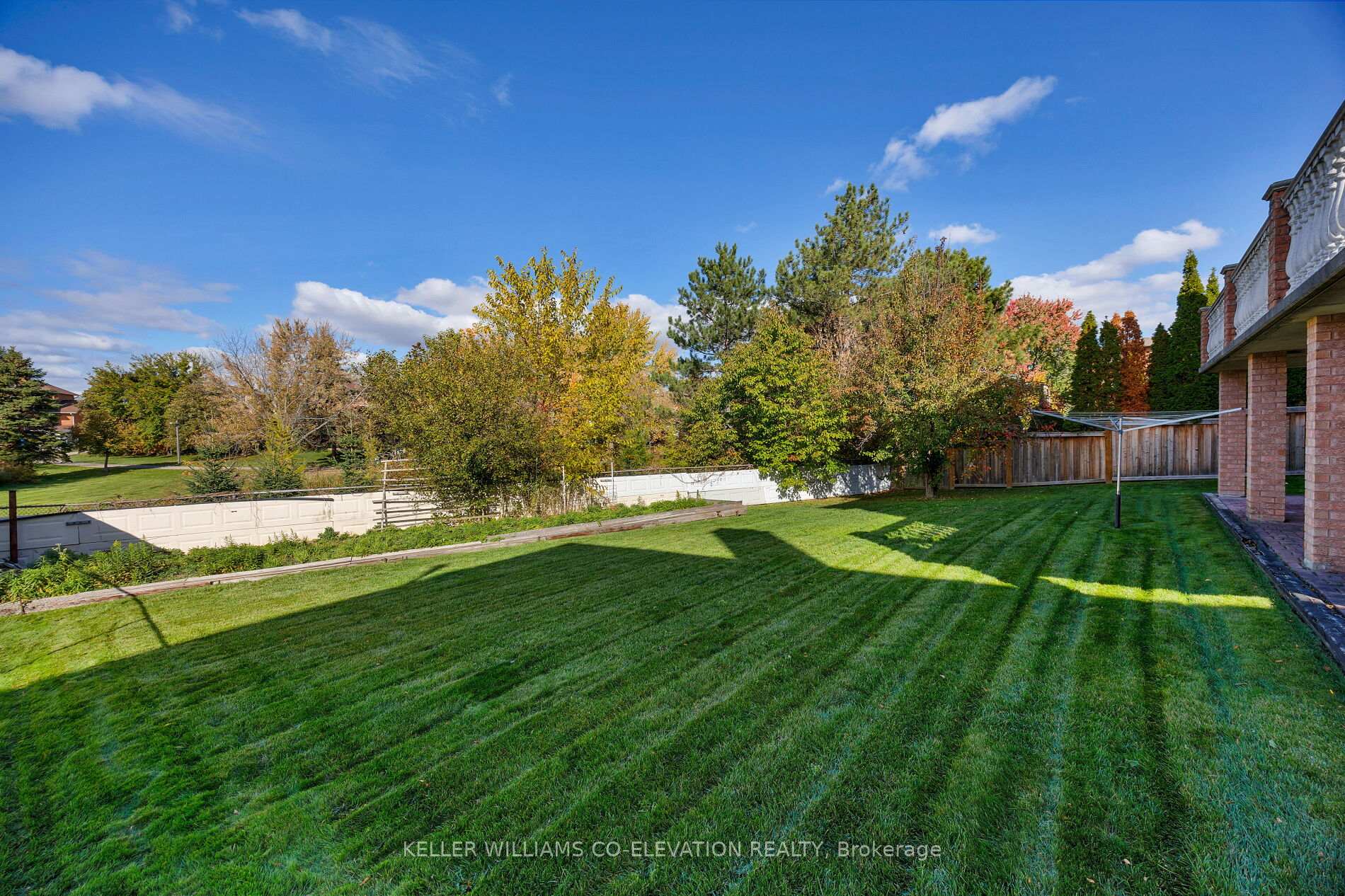 Photo 44 of 73 Queenston Crescent, Vaughan, East Woodbridge — HOMEH