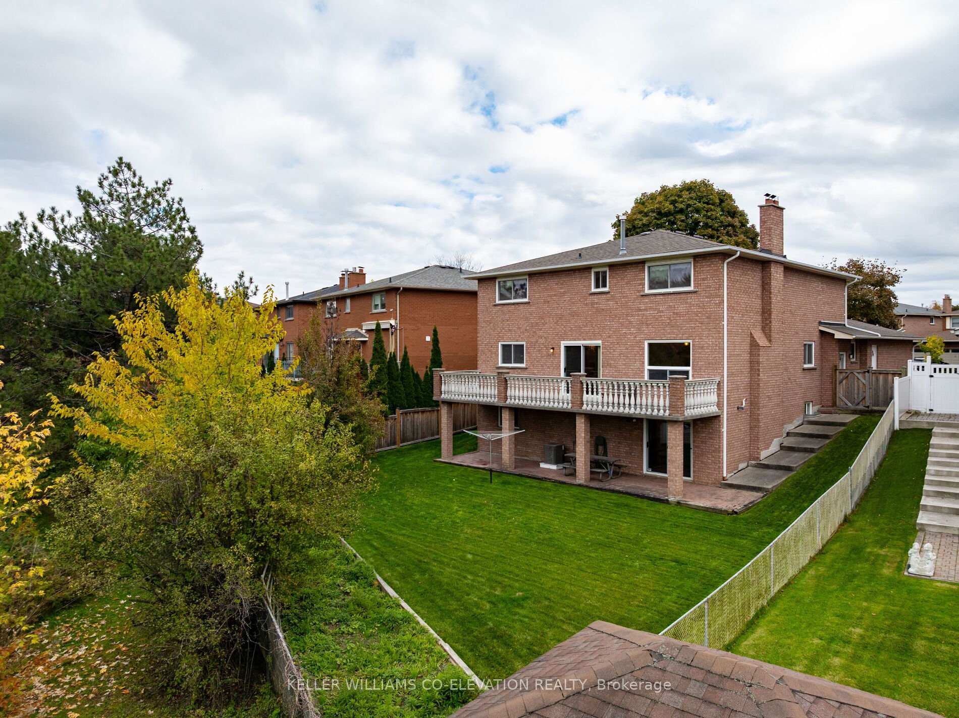 Photo 46 of 73 Queenston Crescent, Vaughan, East Woodbridge — HOMEH