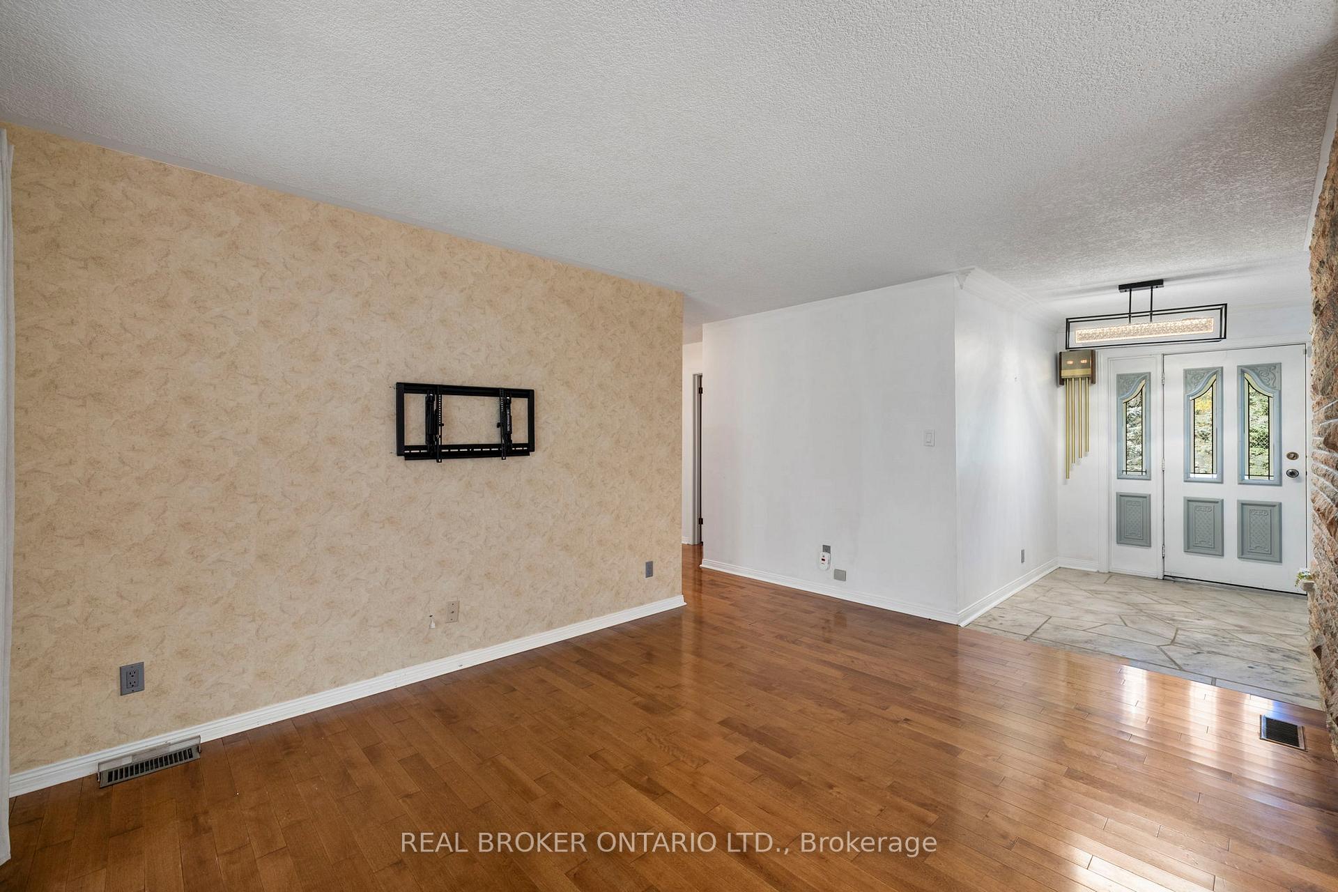 Photo 8 of 309 Wagg Road, Uxbridge, Rural Uxbridge — HOMEH