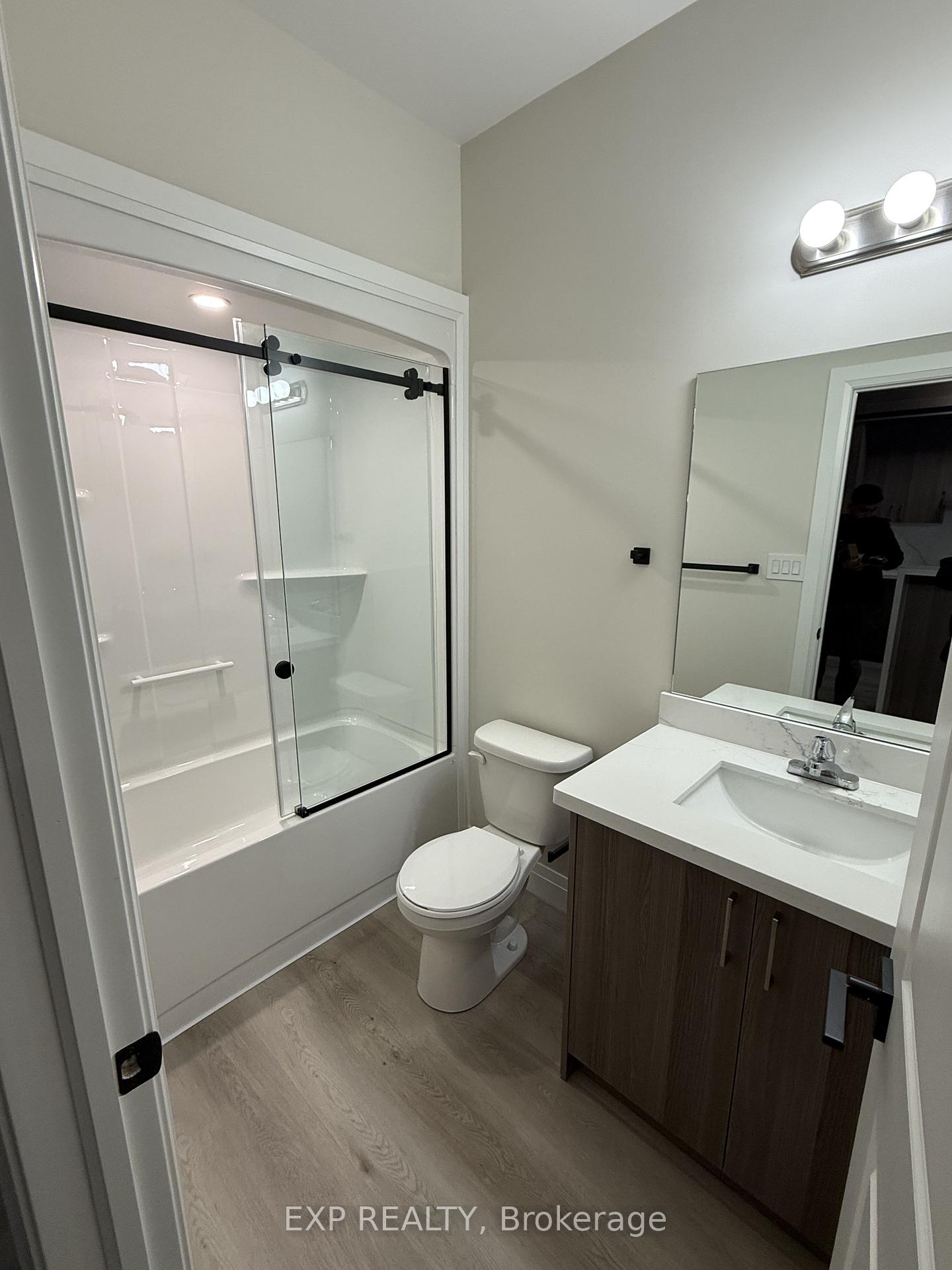 Photo 10 of 3 Keystone Trail, Welland, Lincoln/Crowland — HOMEH