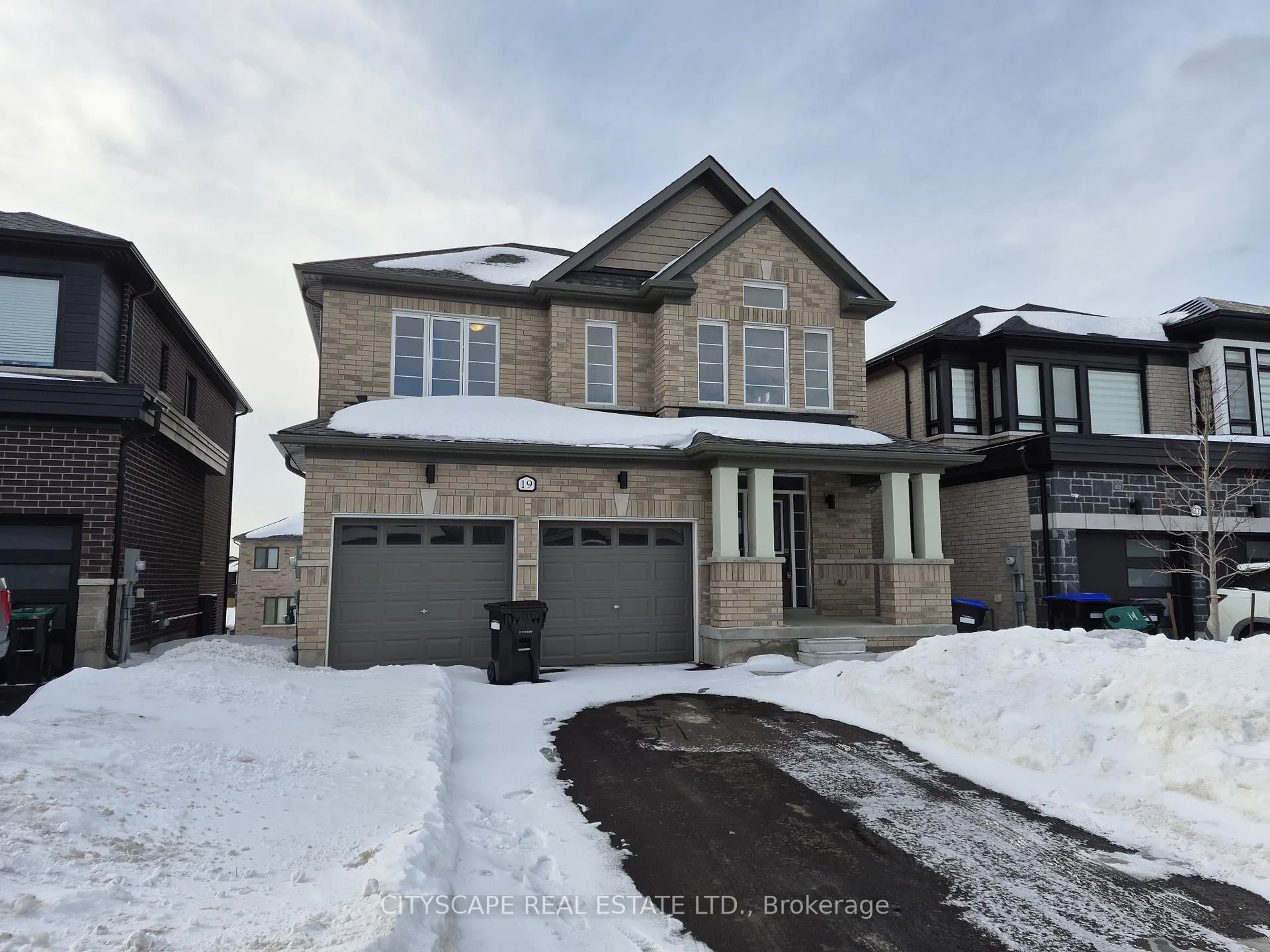 Photo 1 of 19 Rosanne Circle, Wasaga Beach — HOMEH