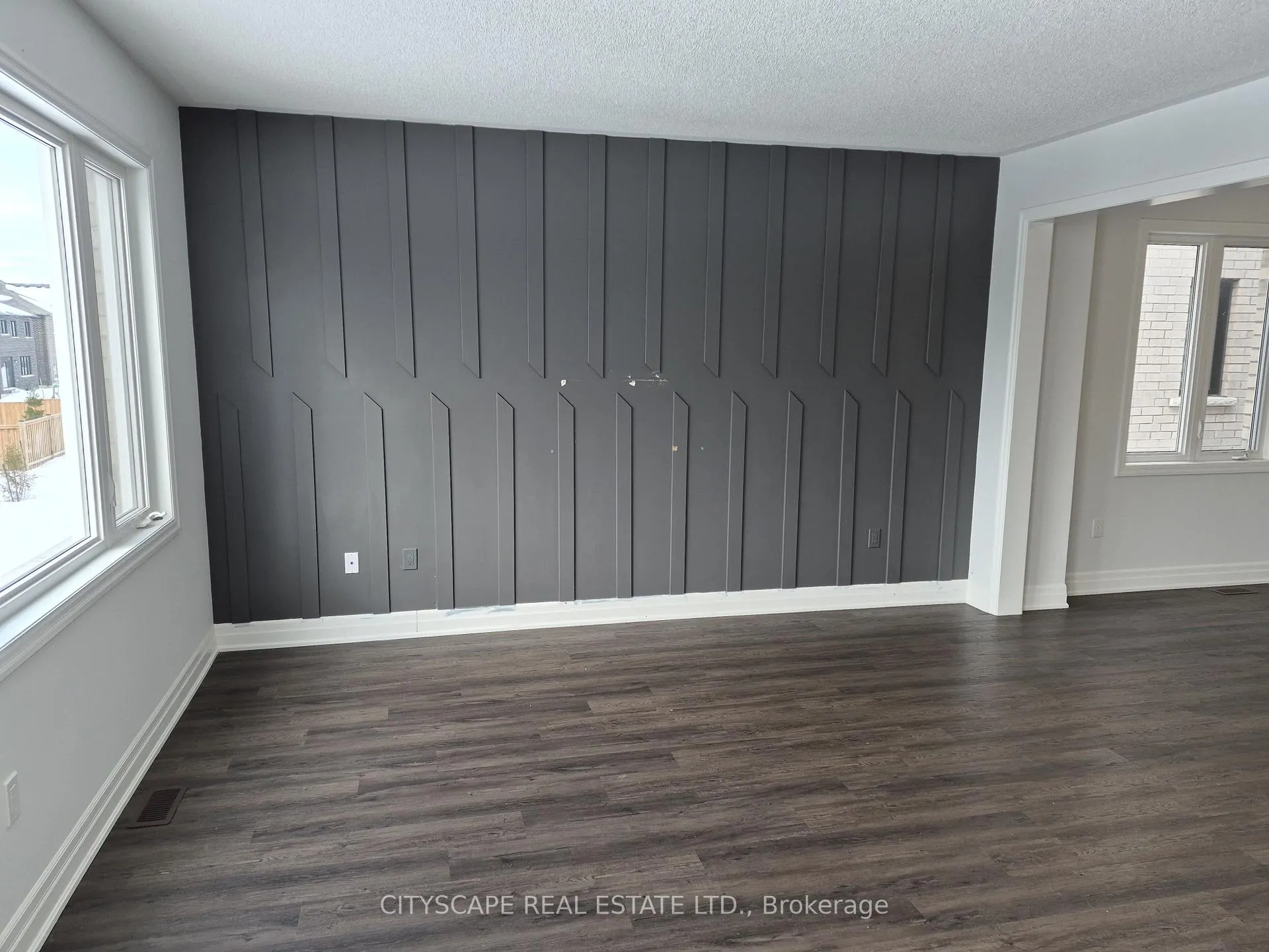 Photo 13 of 19 Rosanne Circle, Wasaga Beach — HOMEH
