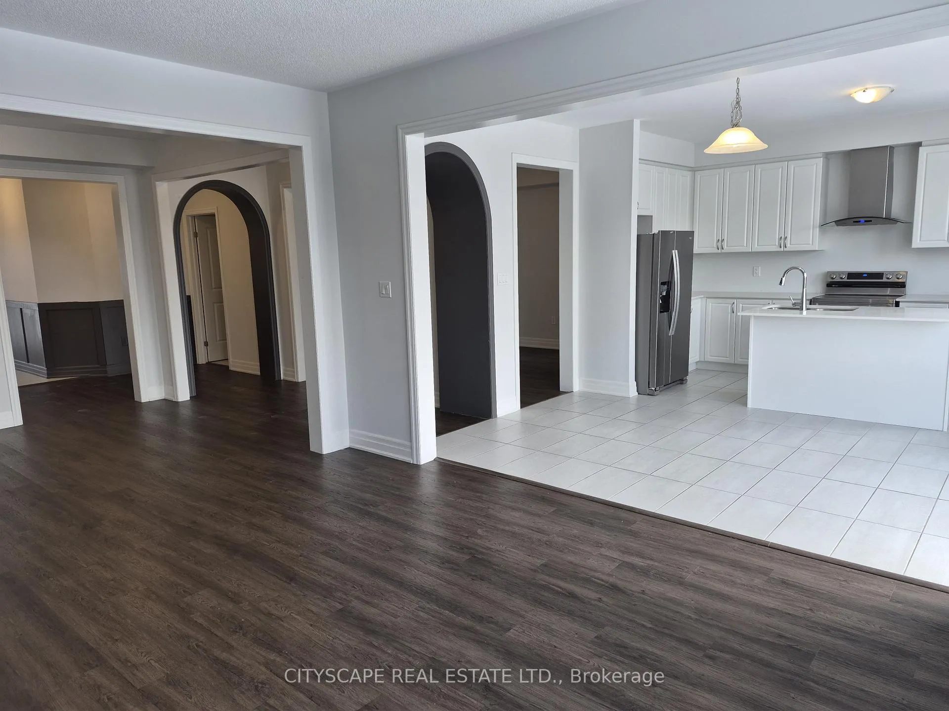 Photo 15 of 19 Rosanne Circle, Wasaga Beach — HOMEH