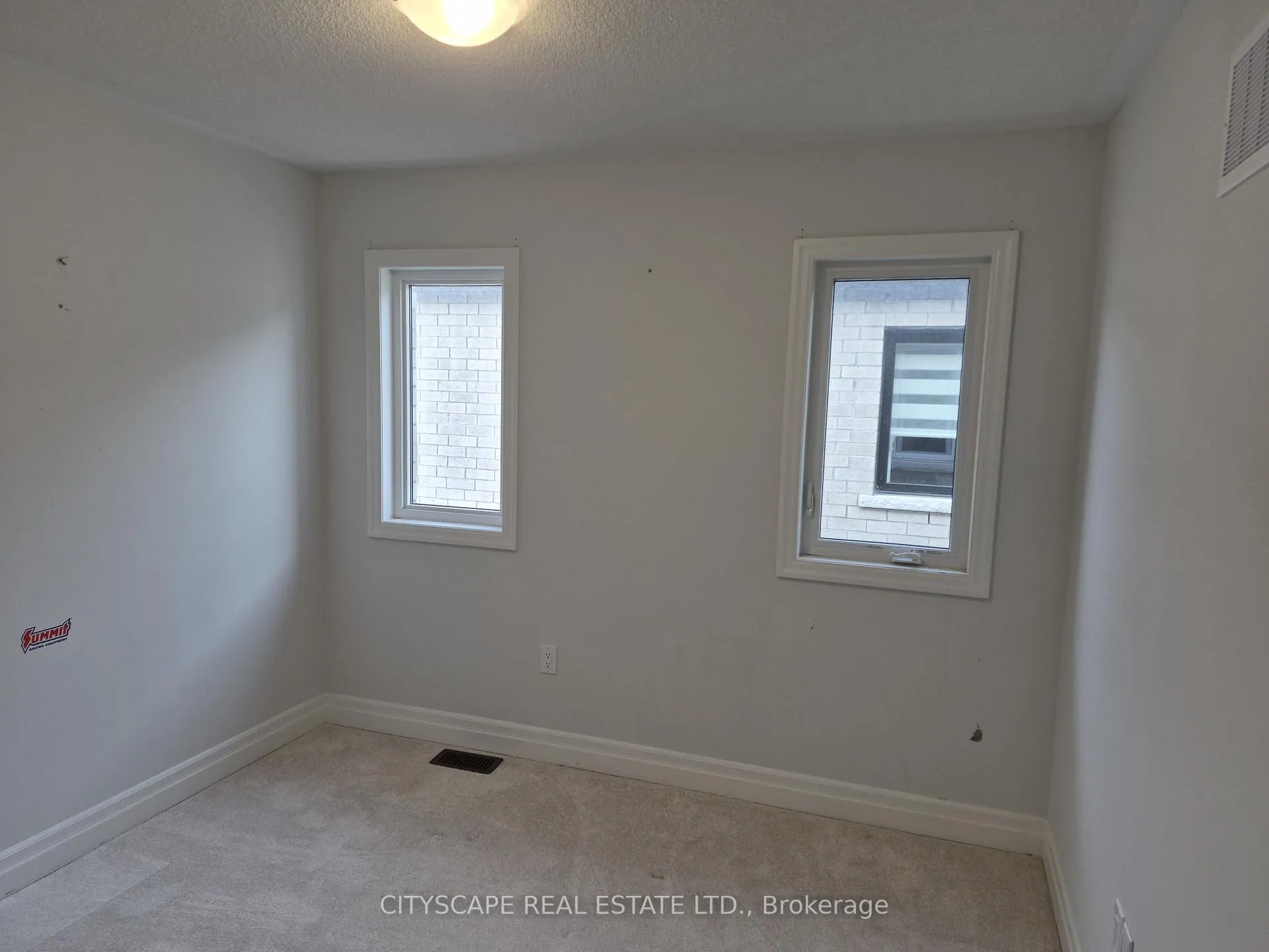 Photo 34 of 19 Rosanne Circle, Wasaga Beach — HOMEH