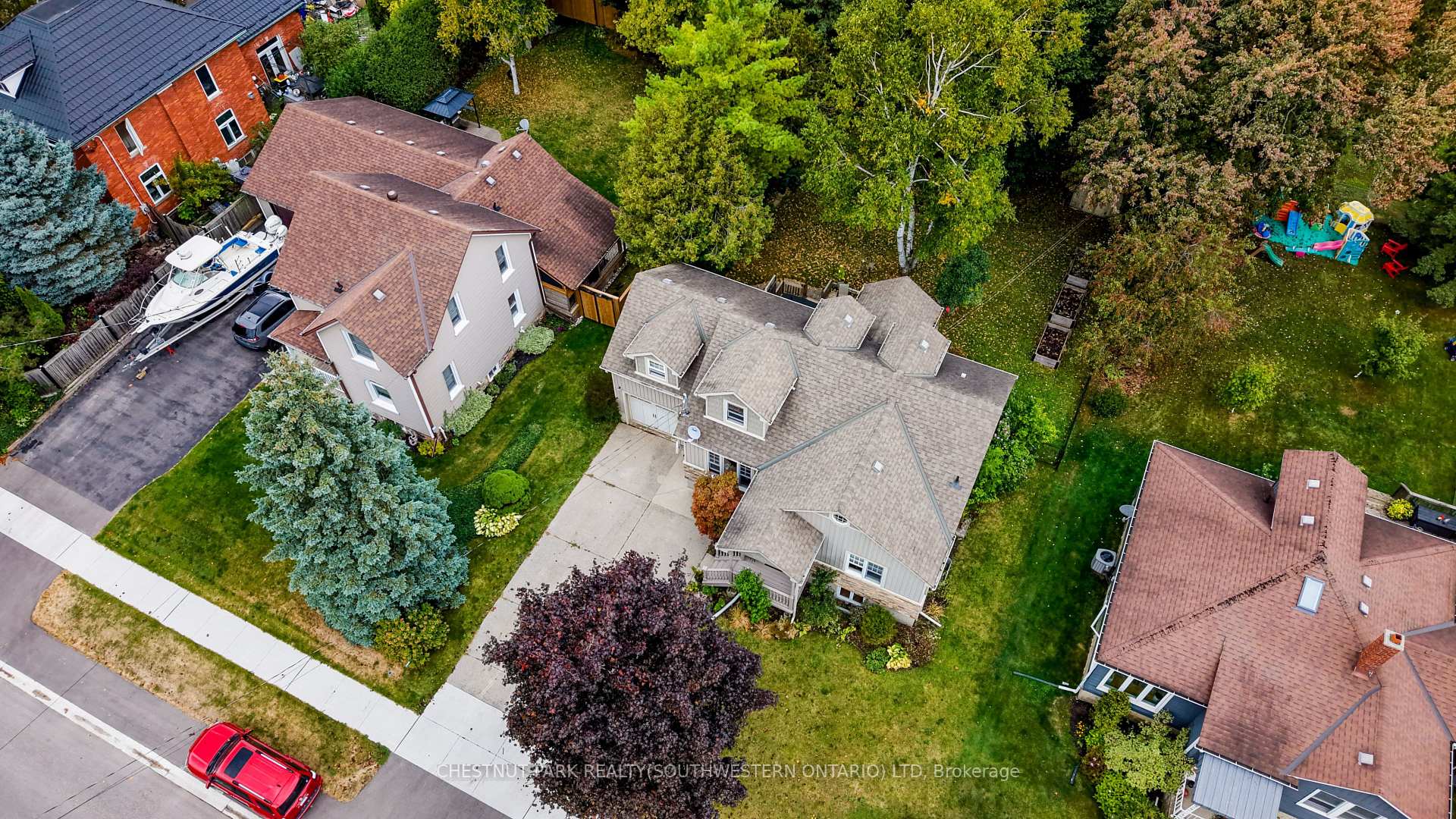 Photo 2 of 1105 Queen's Bush Road, Wellesley — HOMEH
