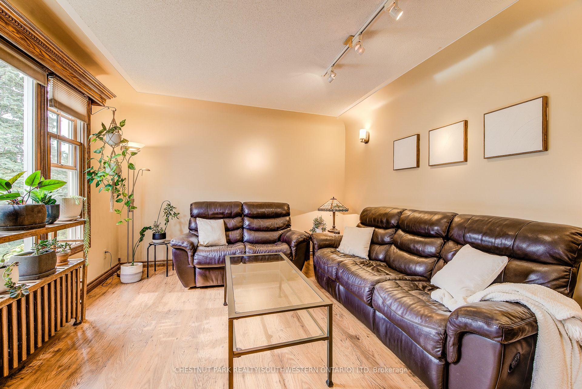 Photo 7 of 1105 Queen's Bush Road, Wellesley — HOMEH
