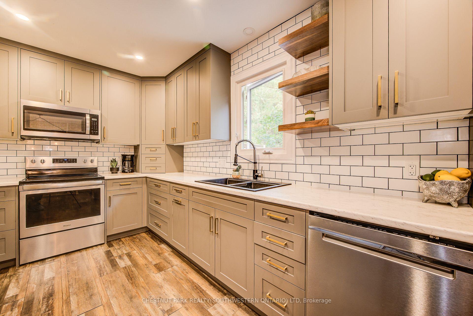 Photo 12 of 1105 Queen's Bush Road, Wellesley — HOMEH