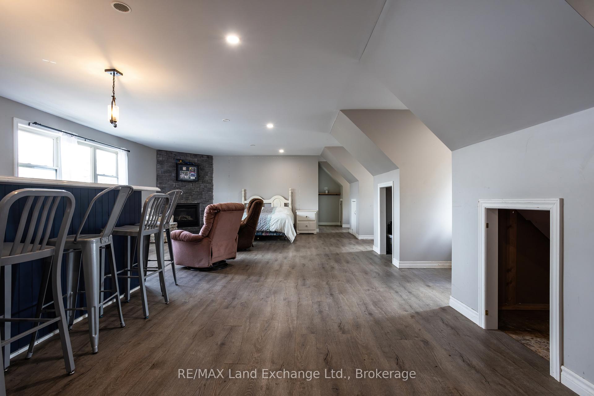 Photo 33 of 175 Queen Street S, Arran-Elderslie — HOMEH