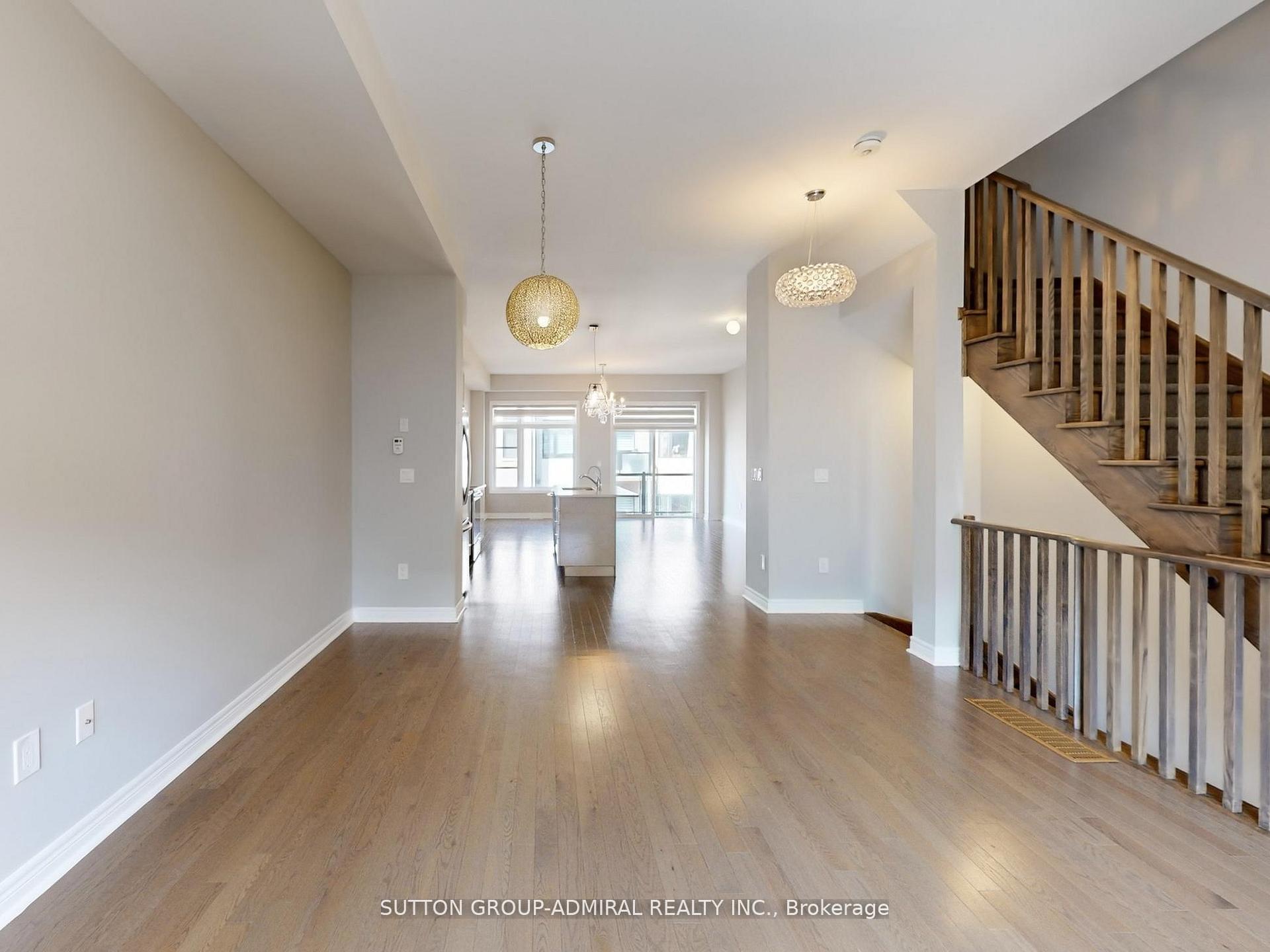 Photo 11 of 70 Laskin Drive, Vaughan, Patterson — HOMEH