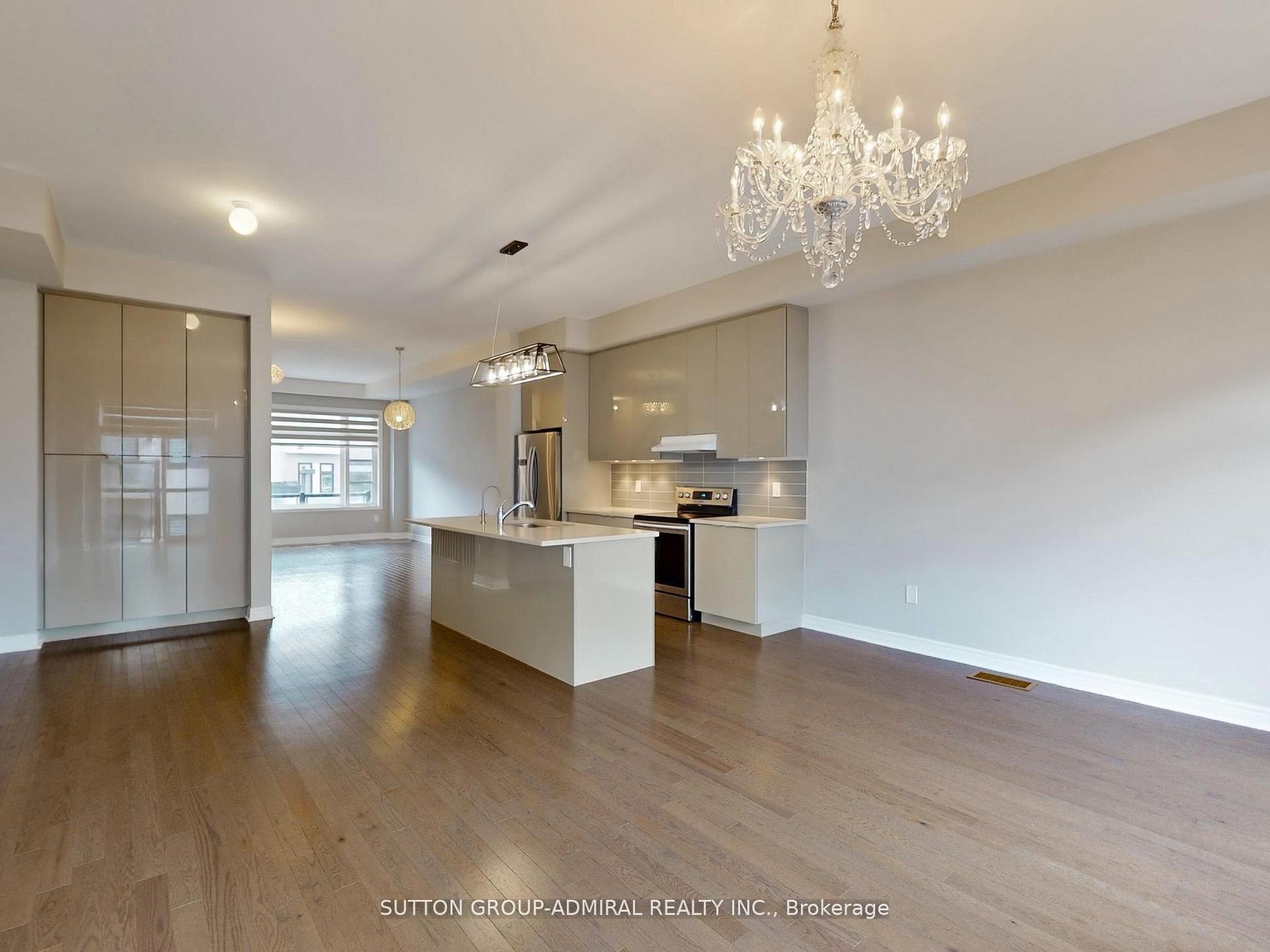 Photo 13 of 70 Laskin Drive, Vaughan, Patterson — HOMEH