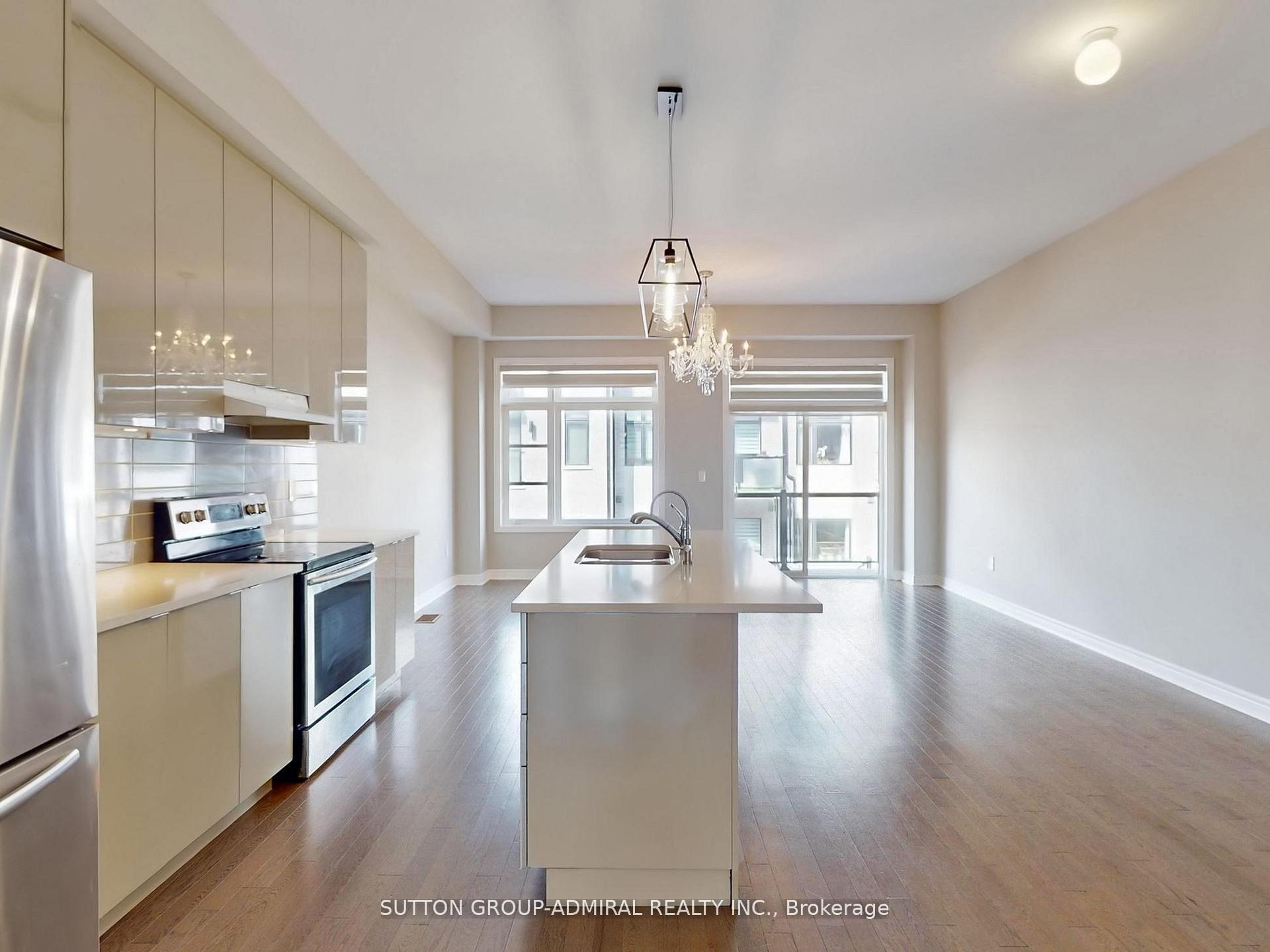 Photo 16 of 70 Laskin Drive, Vaughan, Patterson — HOMEH