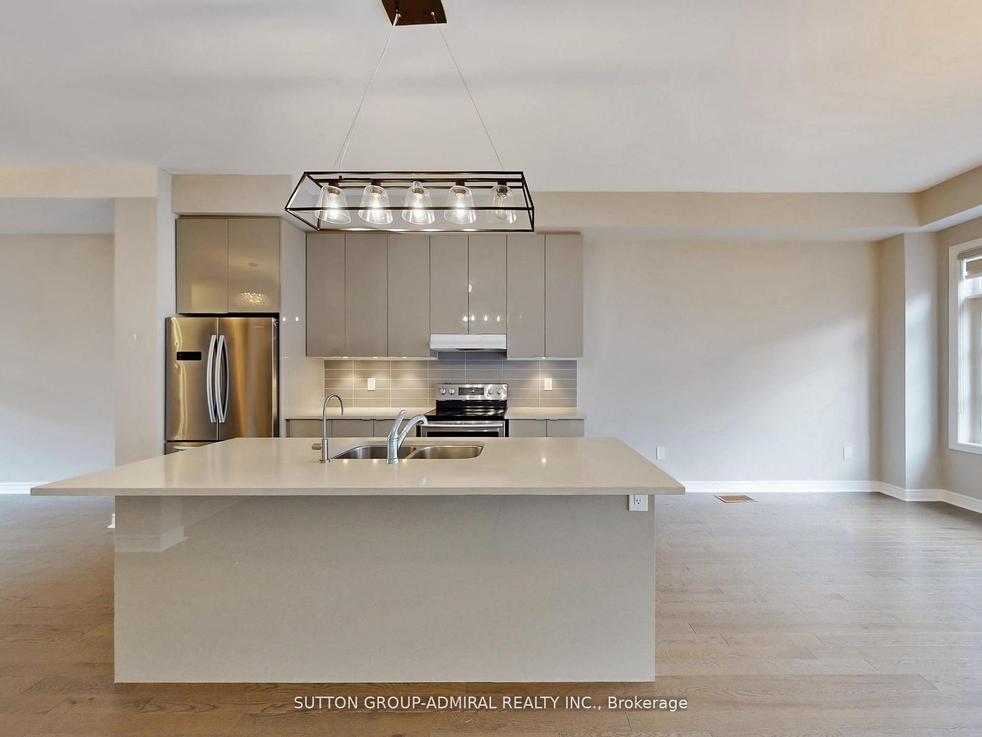 Photo 17 of 70 Laskin Drive, Vaughan, Patterson — HOMEH