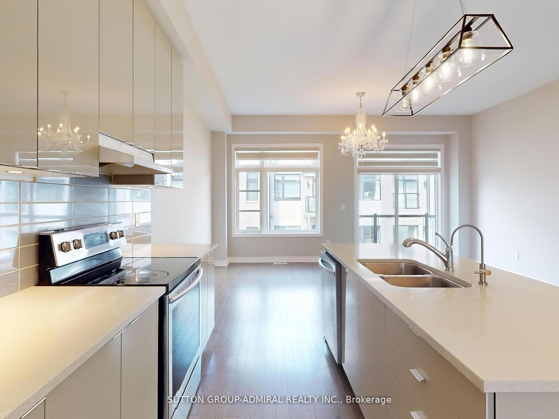 Photo 18 of 70 Laskin Drive, Vaughan, Patterson — HOMEH