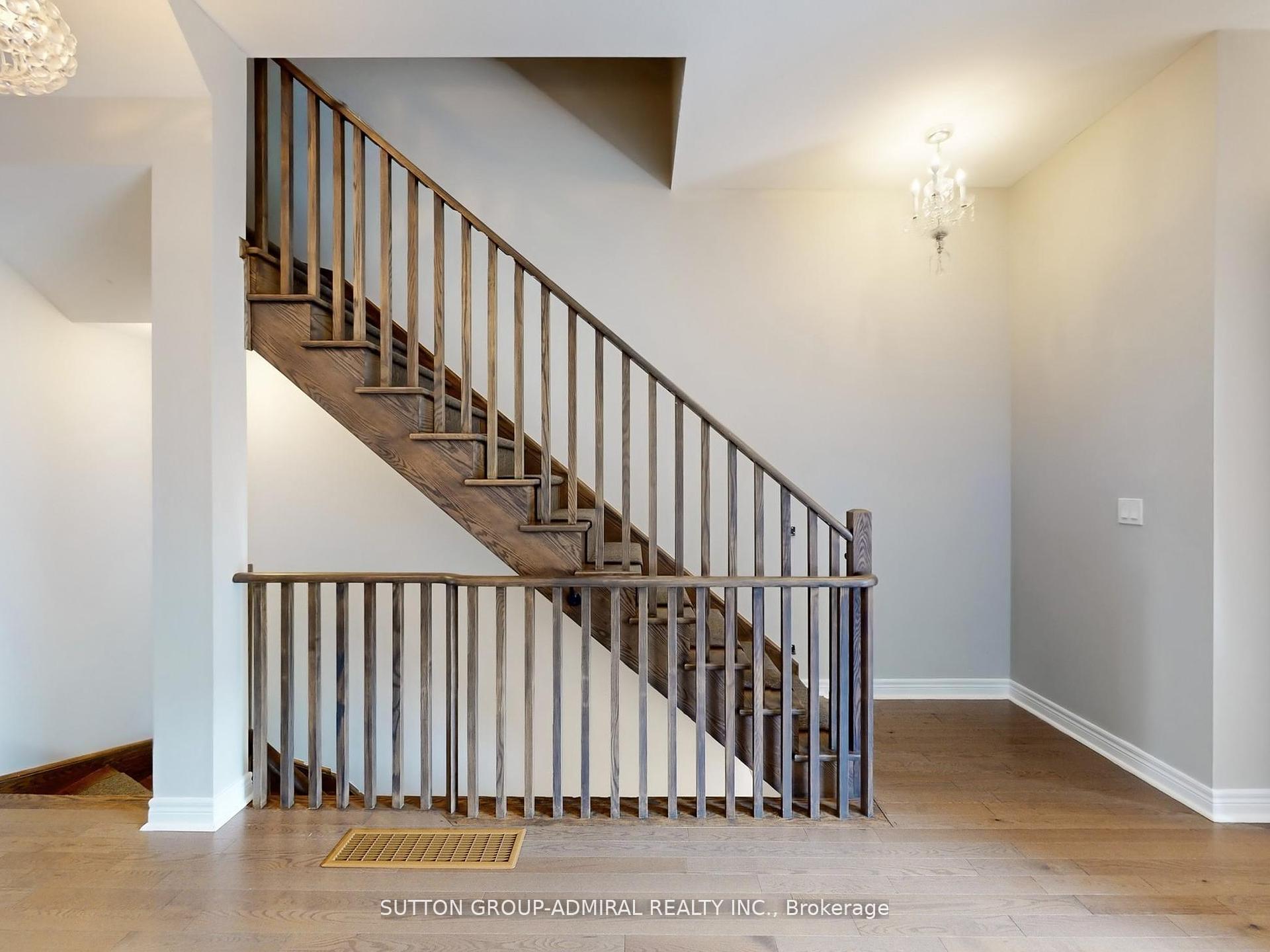 Photo 21 of 70 Laskin Drive, Vaughan, Patterson — HOMEH