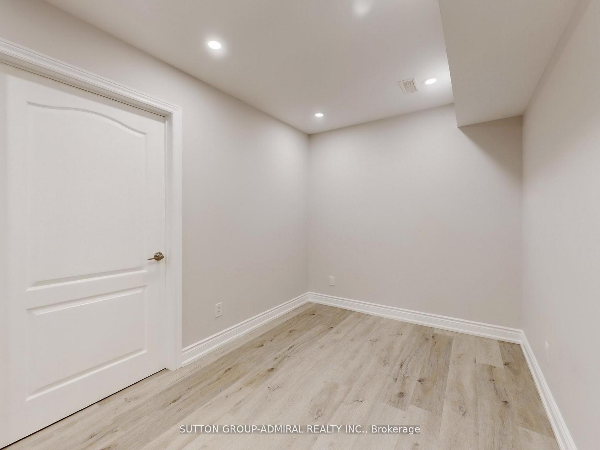 Photo 33 of 70 Laskin Drive, Vaughan, Patterson — HOMEH