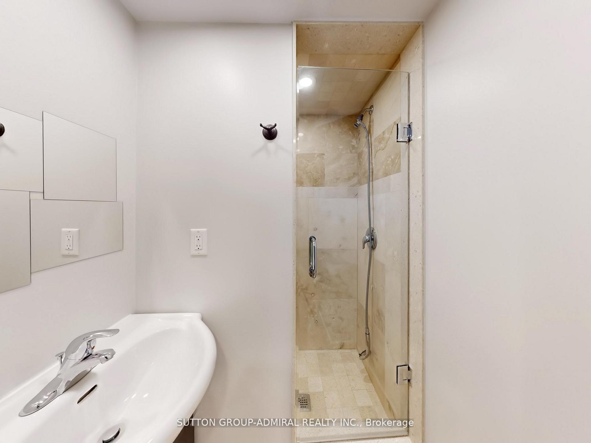 Photo 34 of 70 Laskin Drive, Vaughan, Patterson — HOMEH
