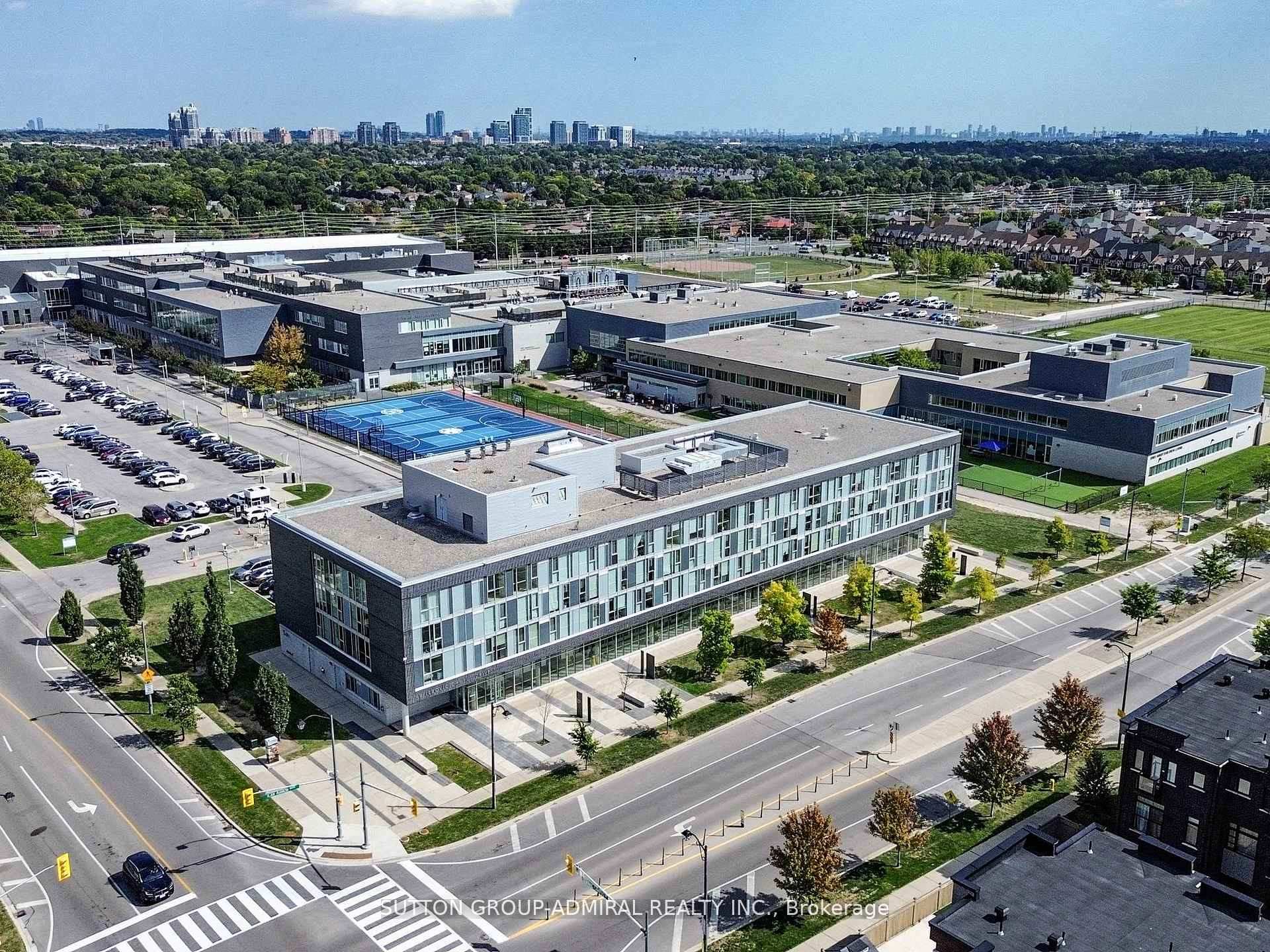 Photo 42 of 70 Laskin Drive, Vaughan, Patterson — HOMEH