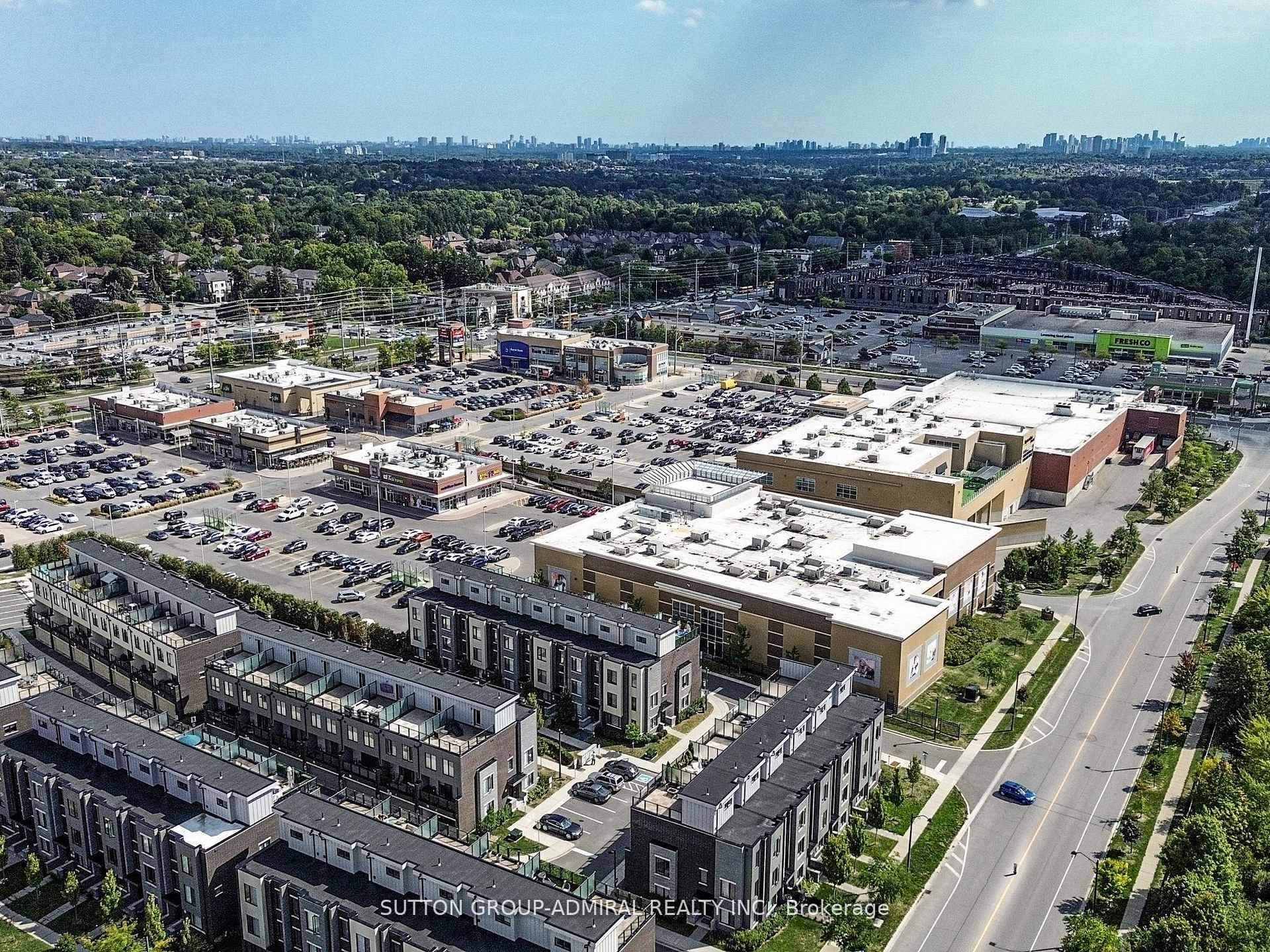 Photo 44 of 70 Laskin Drive, Vaughan, Patterson — HOMEH