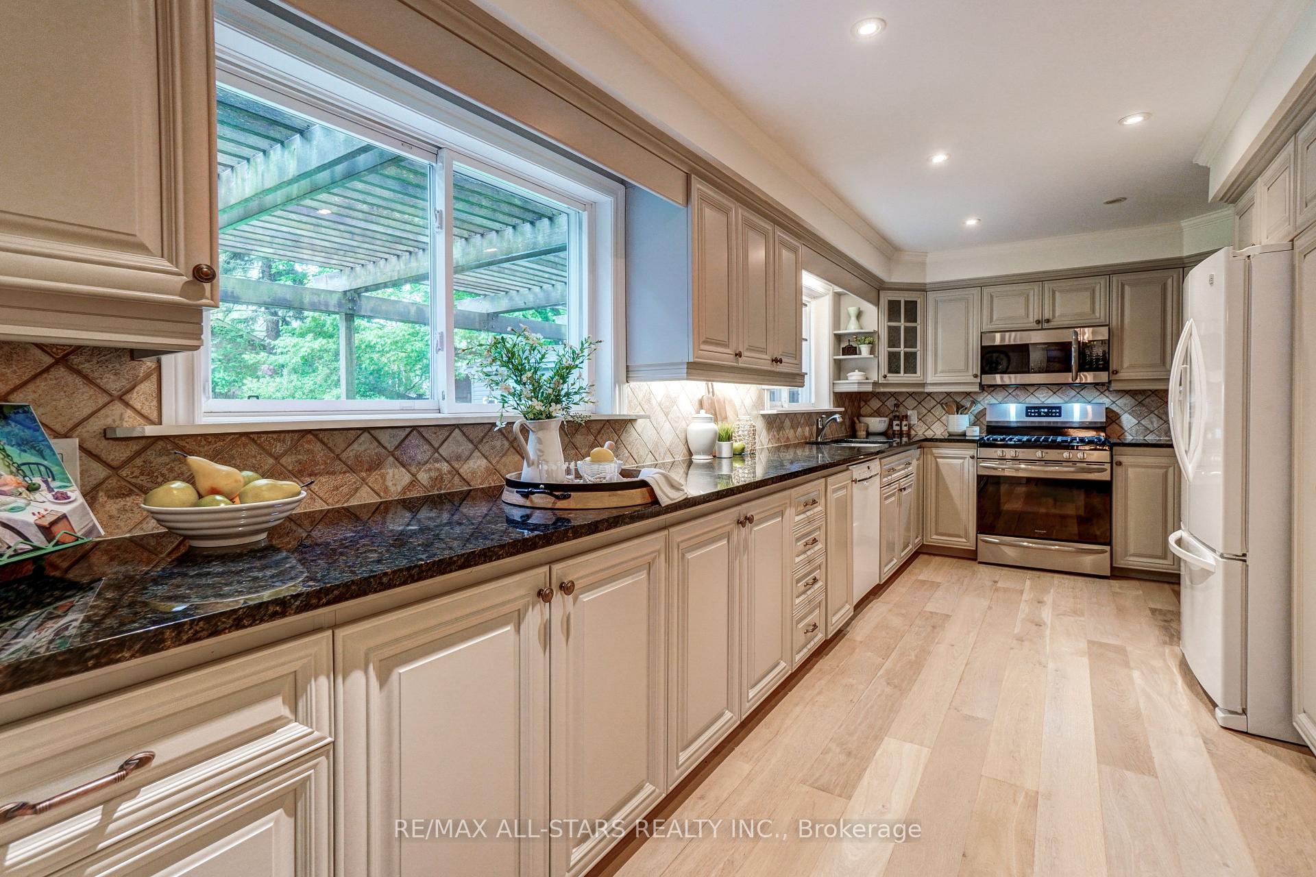 Photo 10 of 6 Wilson Street, Uxbridge — HOMEH