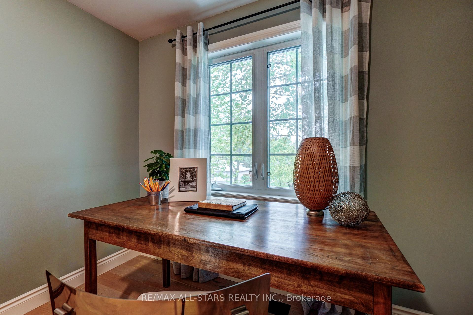 Photo 23 of 6 Wilson Street, Uxbridge — HOMEH