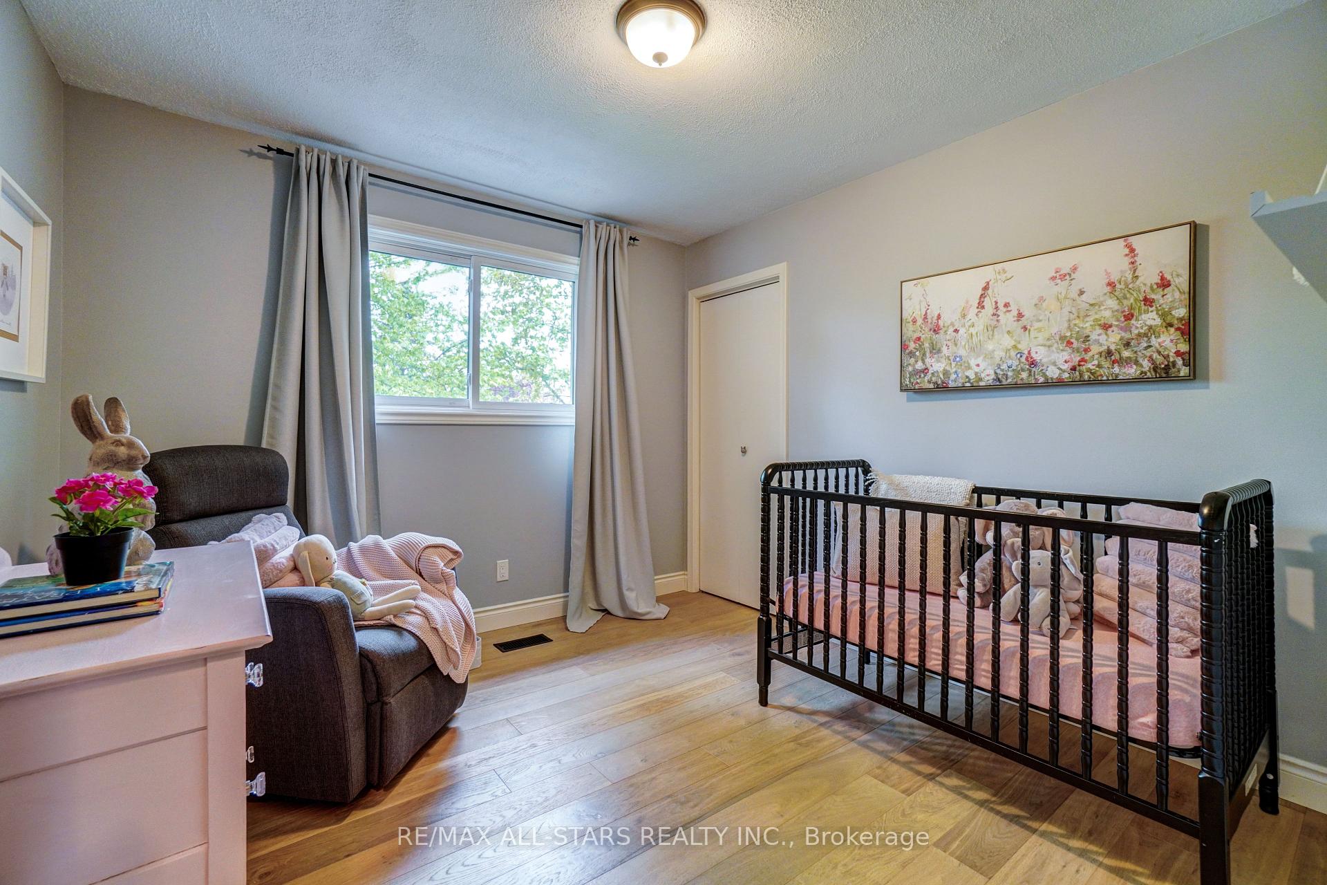 Photo 25 of 6 Wilson Street, Uxbridge — HOMEH