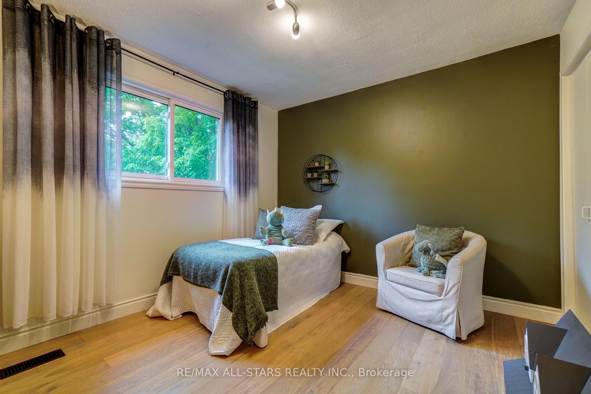 Photo 28 of 6 Wilson Street, Uxbridge — HOMEH