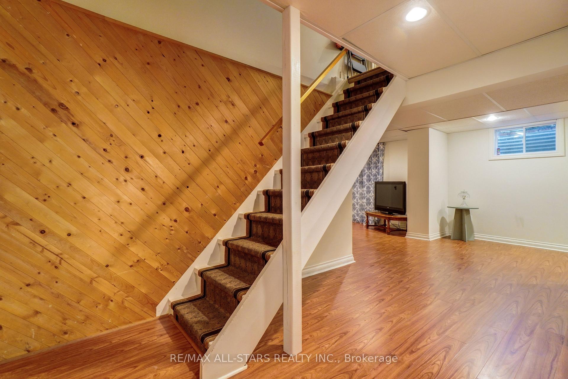 Photo 30 of 6 Wilson Street, Uxbridge — HOMEH