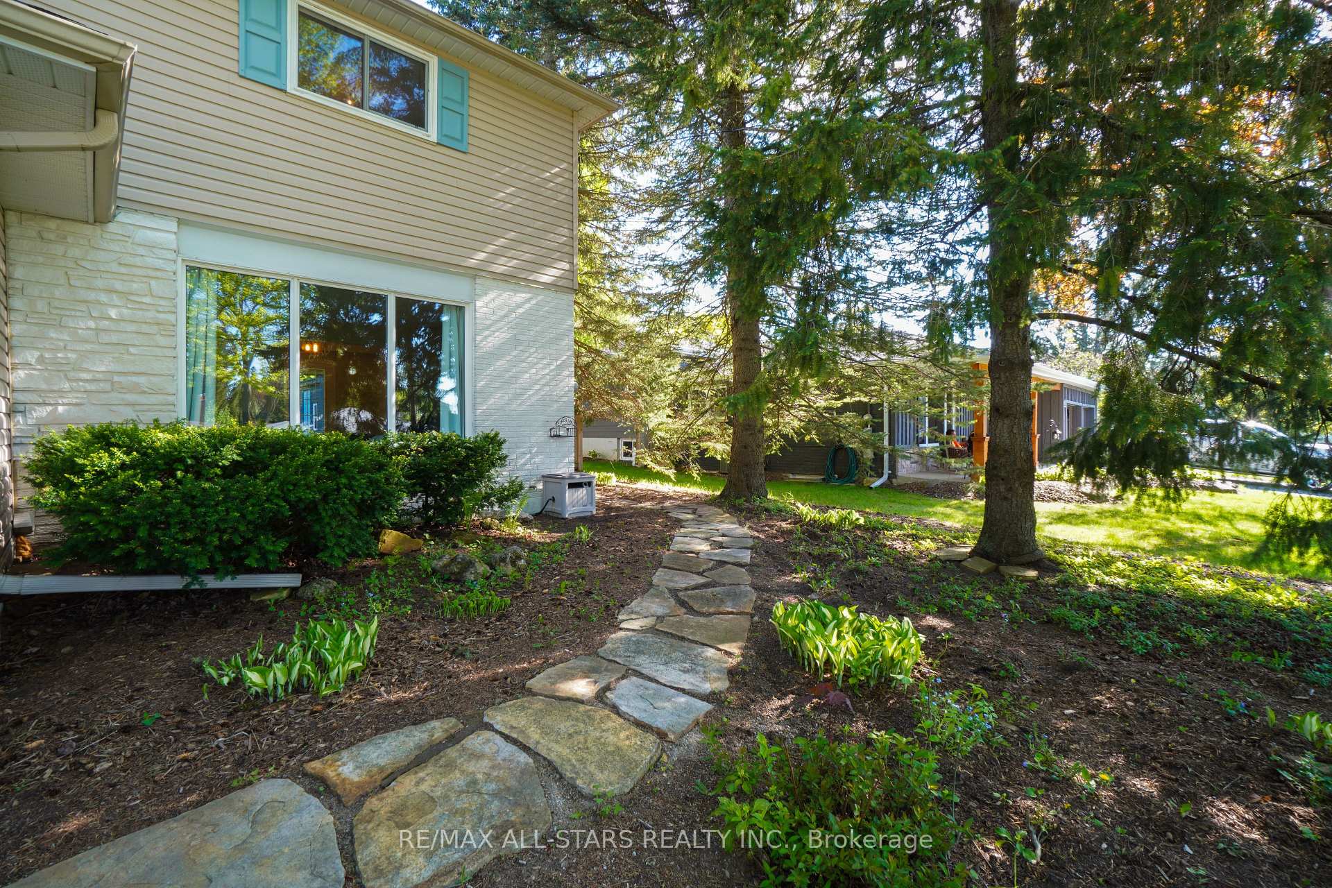 Photo 36 of 6 Wilson Street, Uxbridge — HOMEH