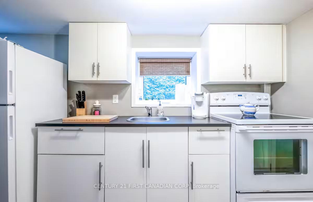 Photo 13 of Unit Unit A, 705 Conservation Drive, Waterloo — HOMEH