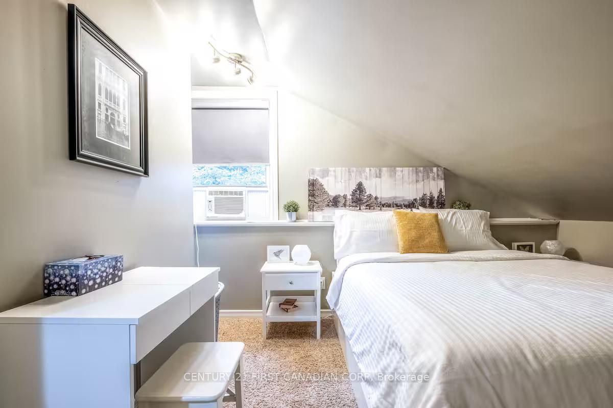 Photo 15 of Unit Unit A, 705 Conservation Drive, Waterloo — HOMEH