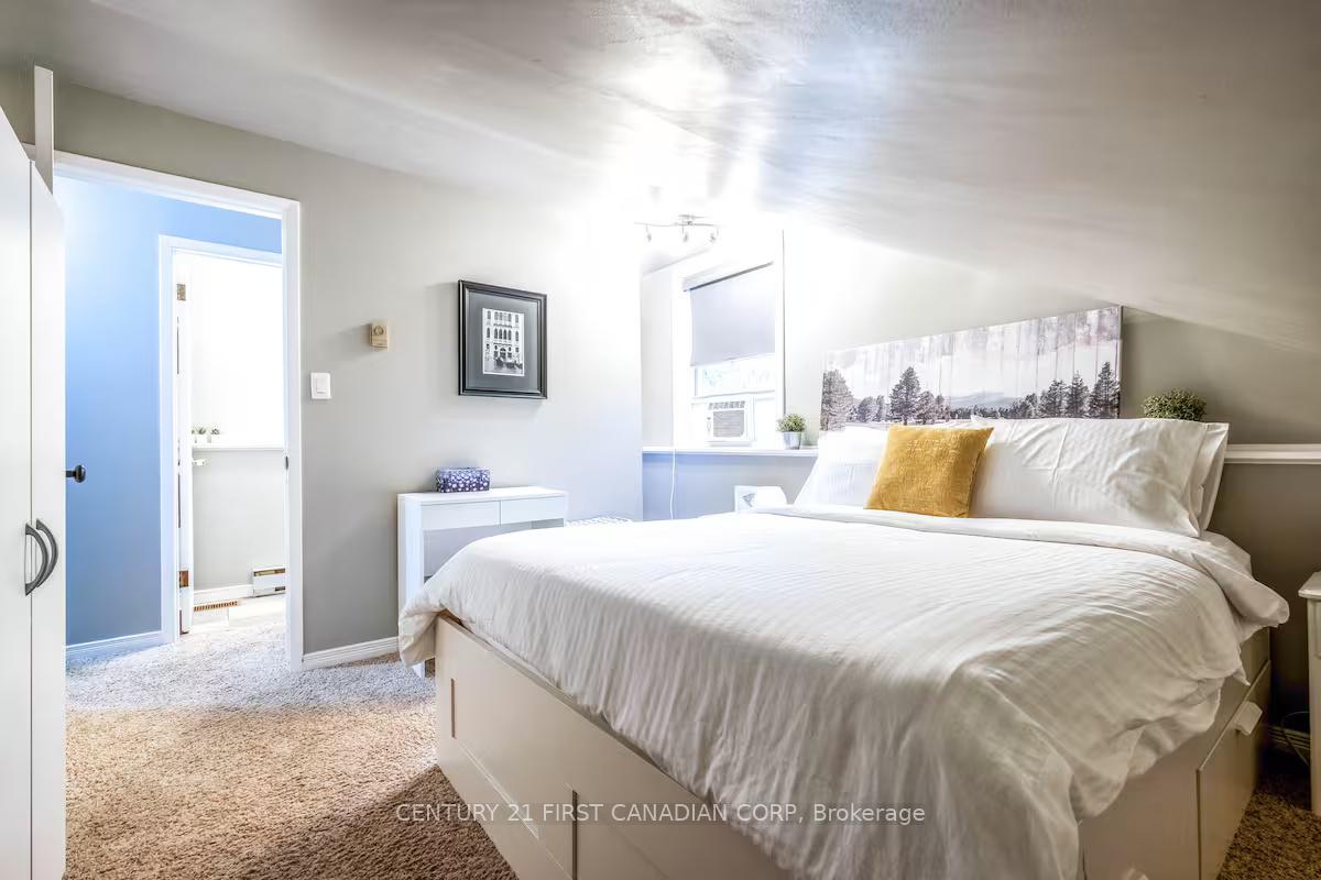 Photo 16 of Unit Unit A, 705 Conservation Drive, Waterloo — HOMEH