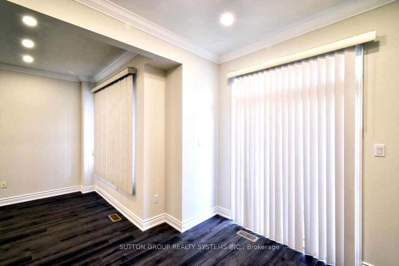 Photo 9 of 107 Laramie Crescent, Vaughan, Patterson — HOMEH