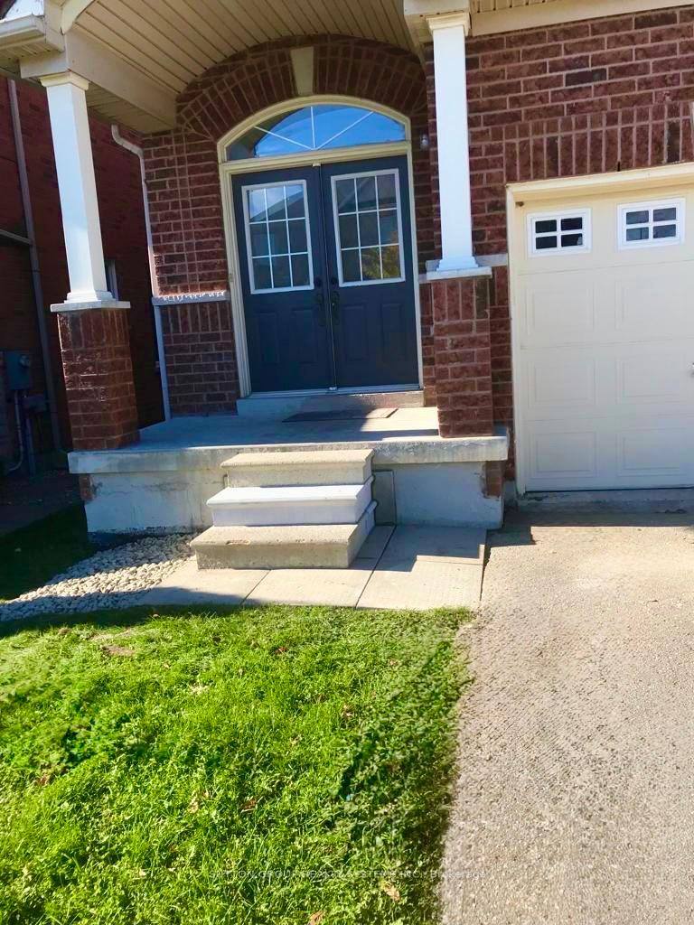 Photo 23 of 107 Laramie Crescent, Vaughan, Patterson — HOMEH