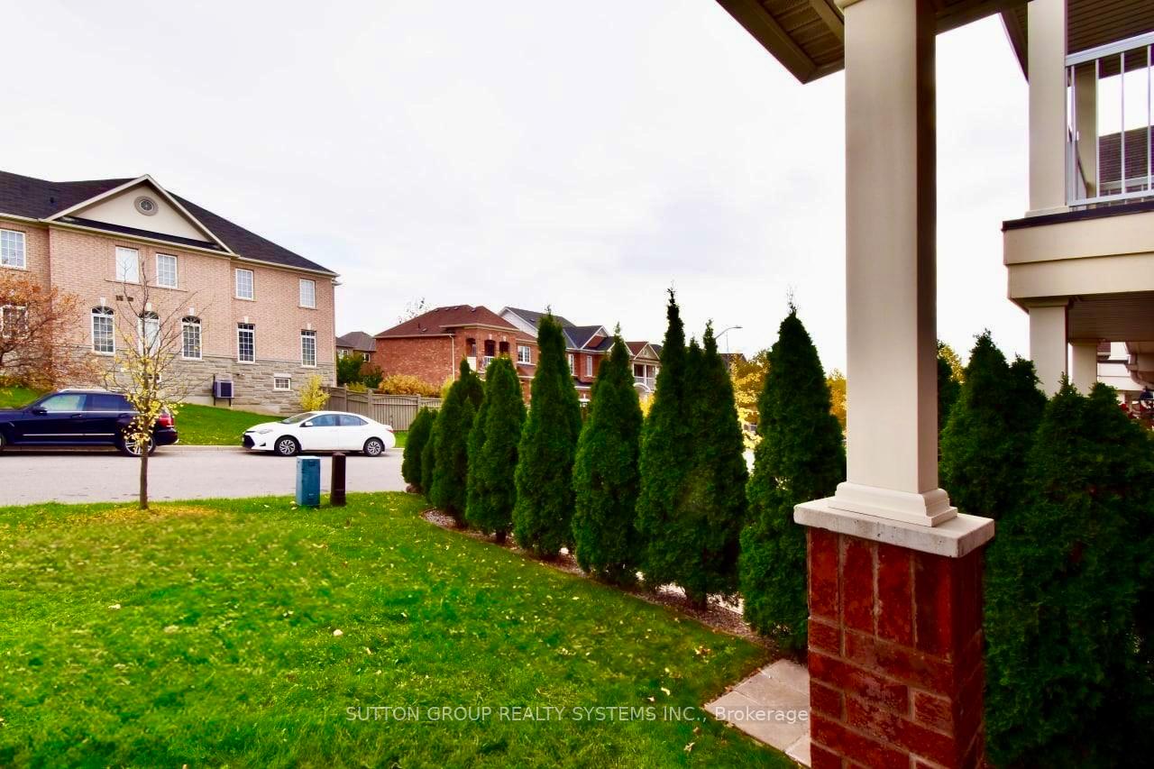 Photo 24 of 107 Laramie Crescent, Vaughan, Patterson — HOMEH