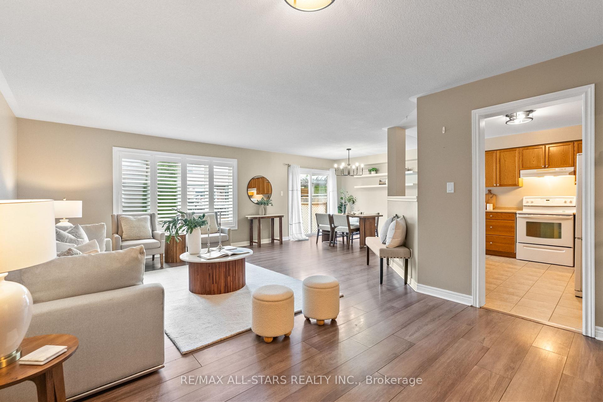 Photo 3 of 69 Oakside Drive, Uxbridge — HOMEH