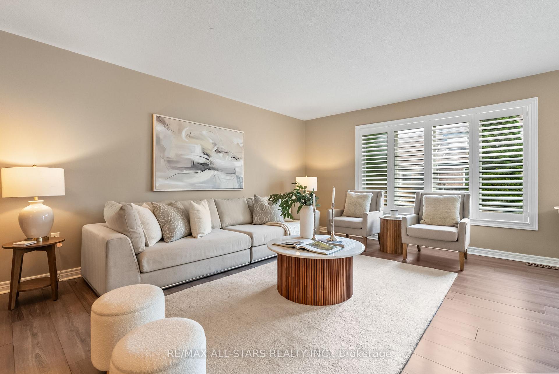 Photo 4 of 69 Oakside Drive, Uxbridge — HOMEH