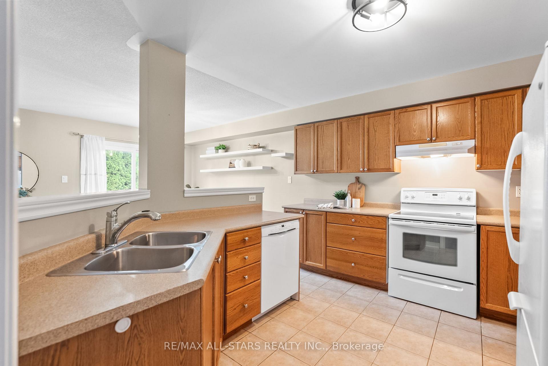 Photo 12 of 69 Oakside Drive, Uxbridge — HOMEH