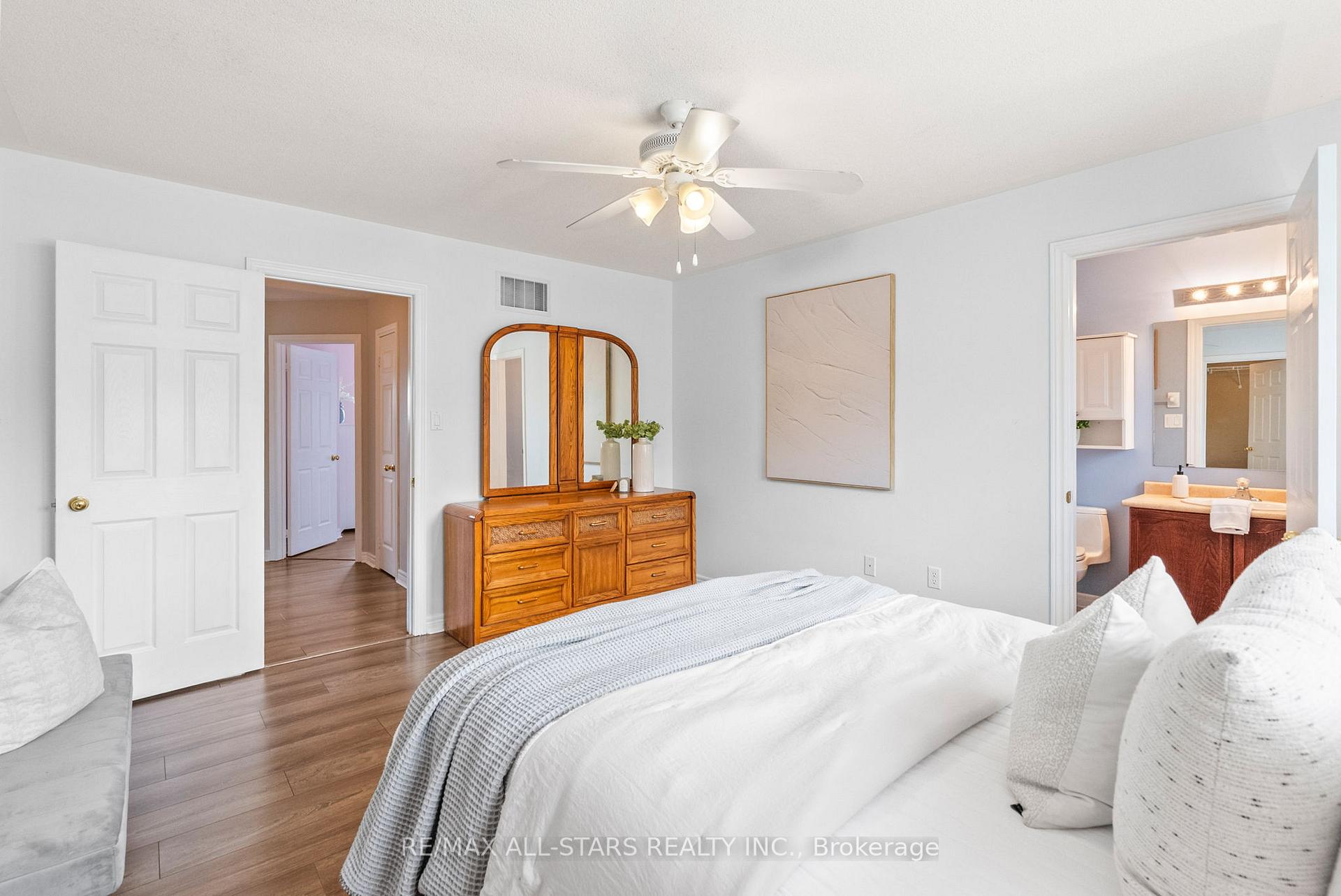 Photo 17 of 69 Oakside Drive, Uxbridge — HOMEH