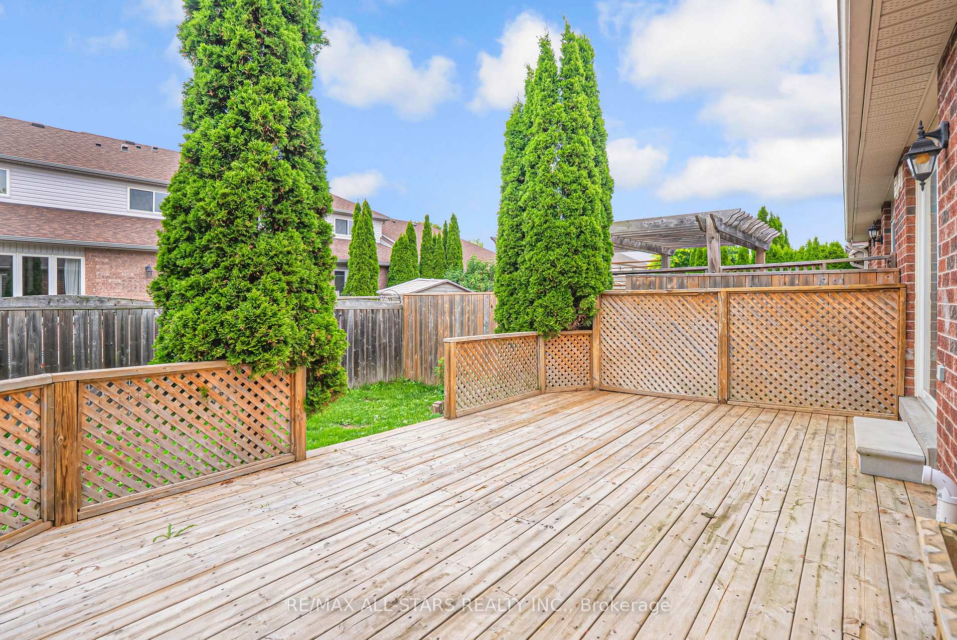 Photo 30 of 69 Oakside Drive, Uxbridge — HOMEH