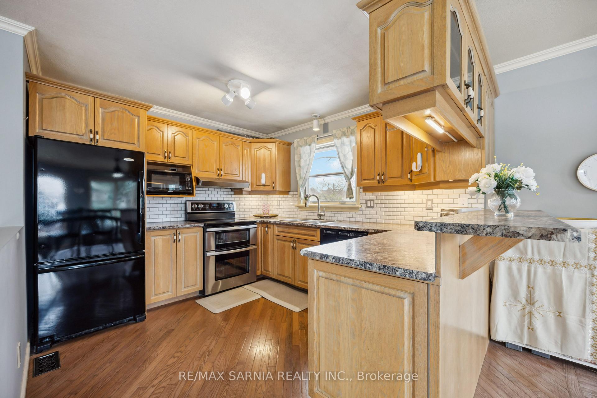 Photo 11 of 47 Sunset Avenue, Warwick, Watford — HOMEH