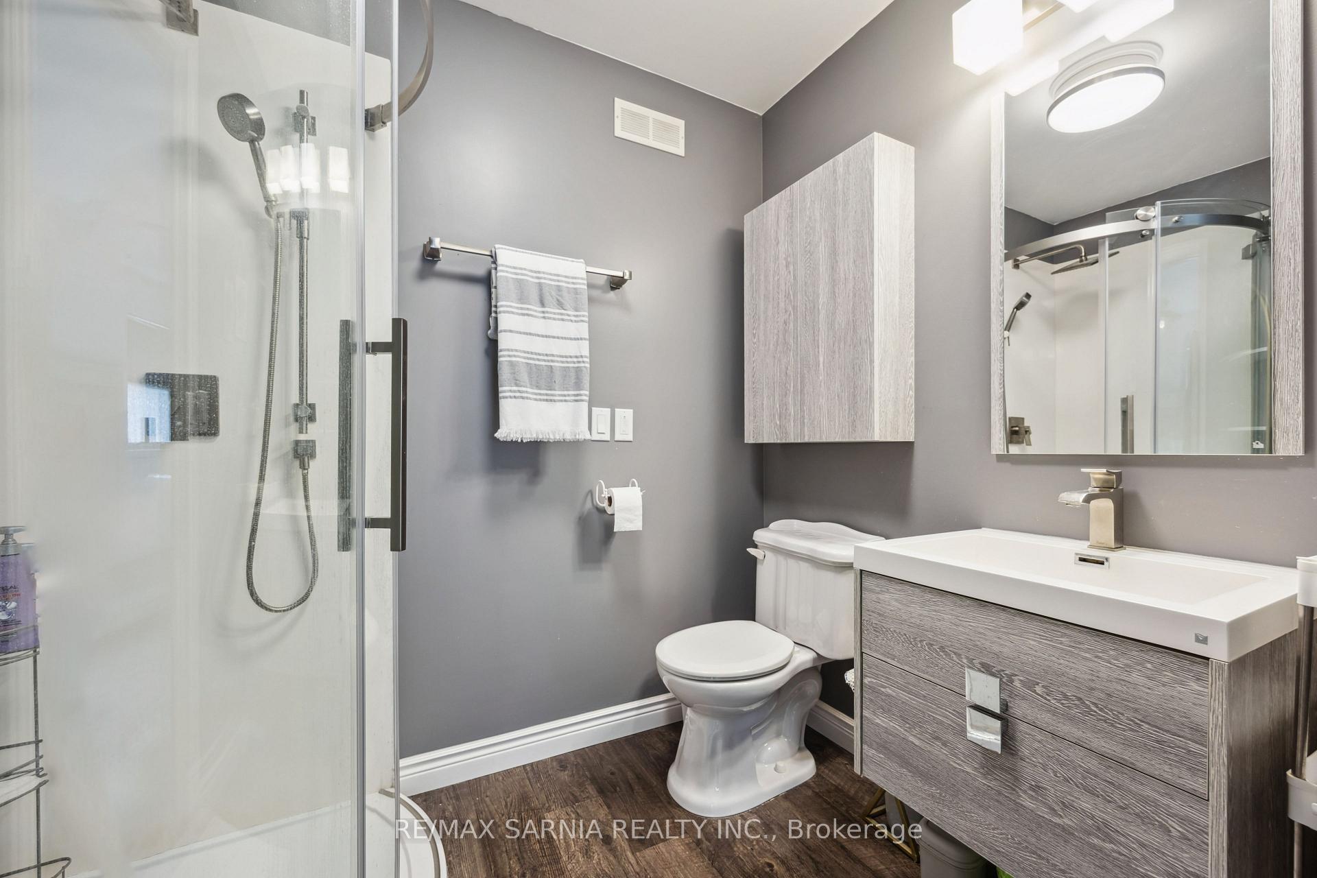 Photo 15 of 47 Sunset Avenue, Warwick, Watford — HOMEH
