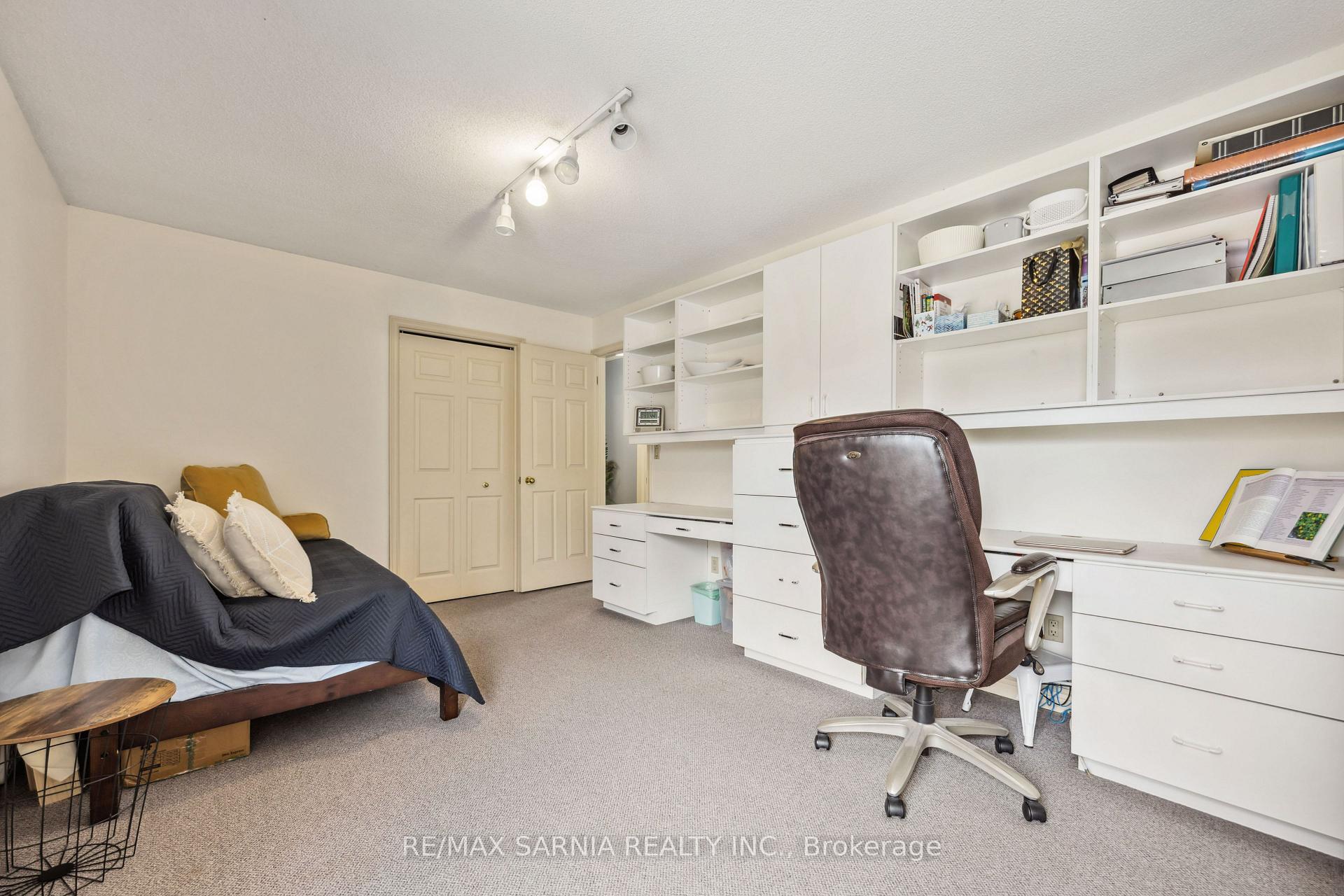 Photo 17 of 47 Sunset Avenue, Warwick, Watford — HOMEH