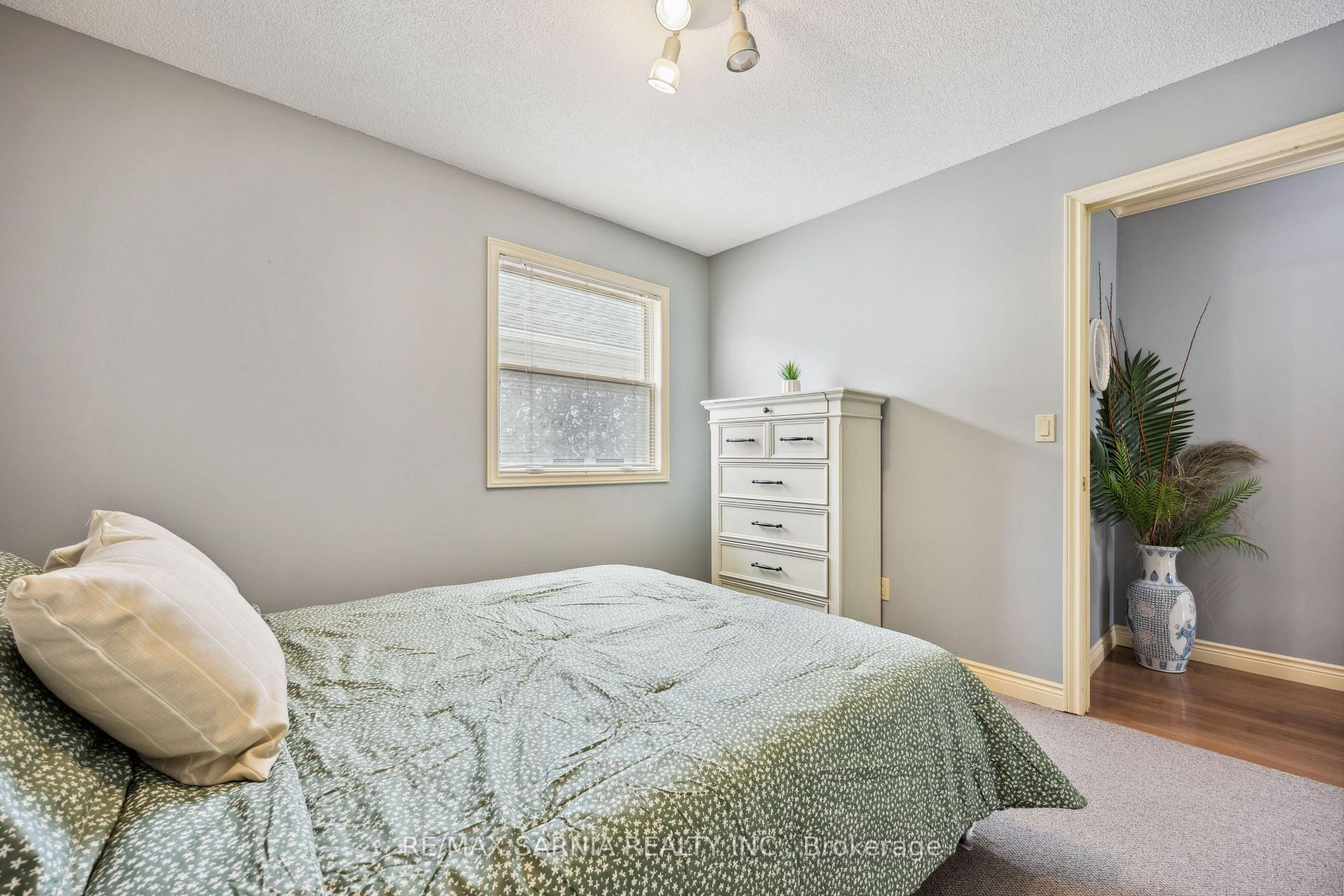 Photo 19 of 47 Sunset Avenue, Warwick, Watford — HOMEH