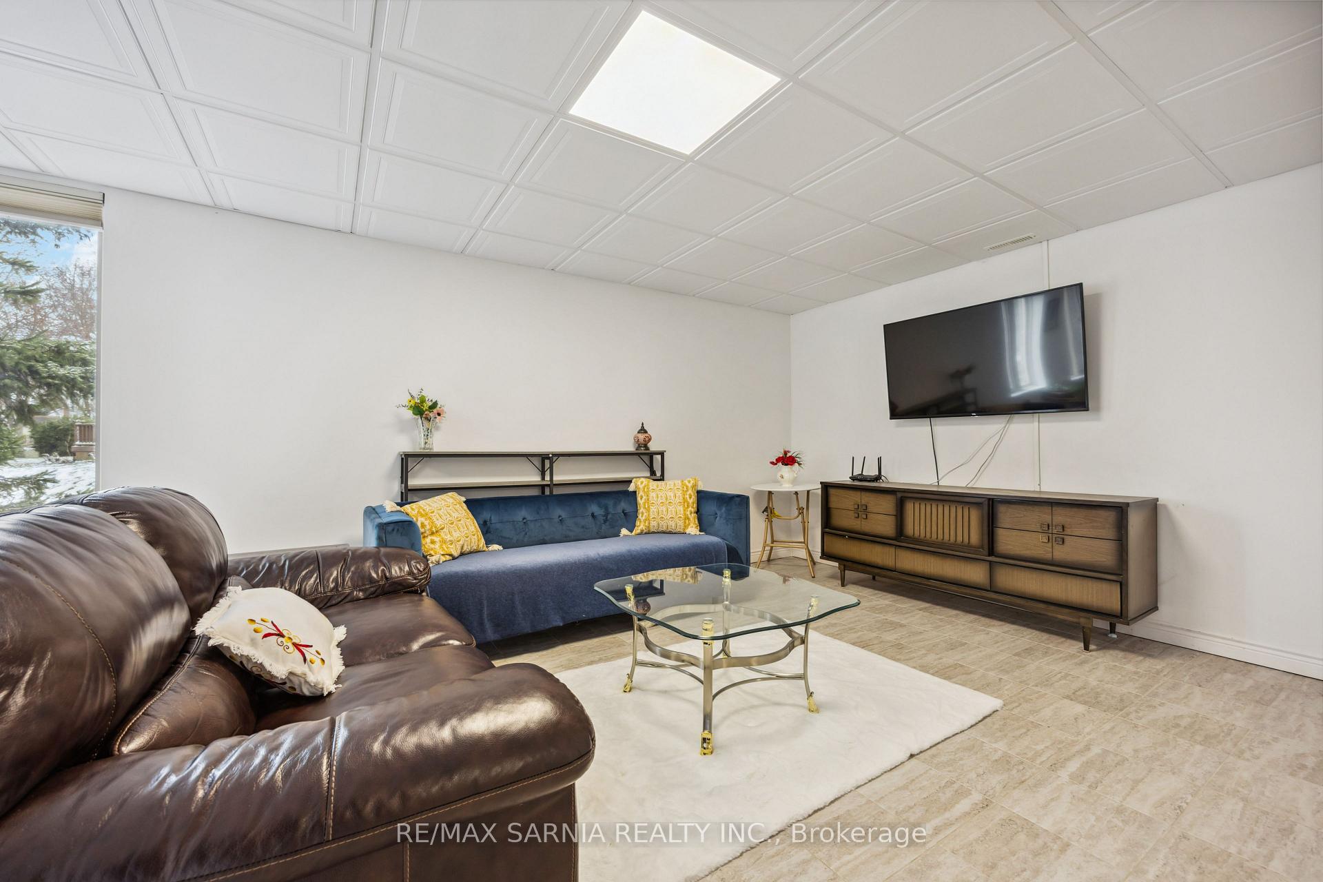 Photo 21 of 47 Sunset Avenue, Warwick, Watford — HOMEH