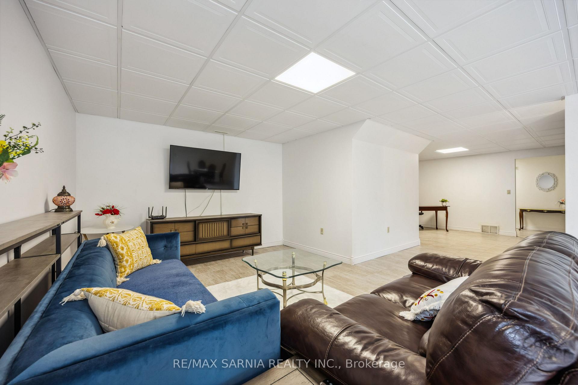 Photo 23 of 47 Sunset Avenue, Warwick, Watford — HOMEH