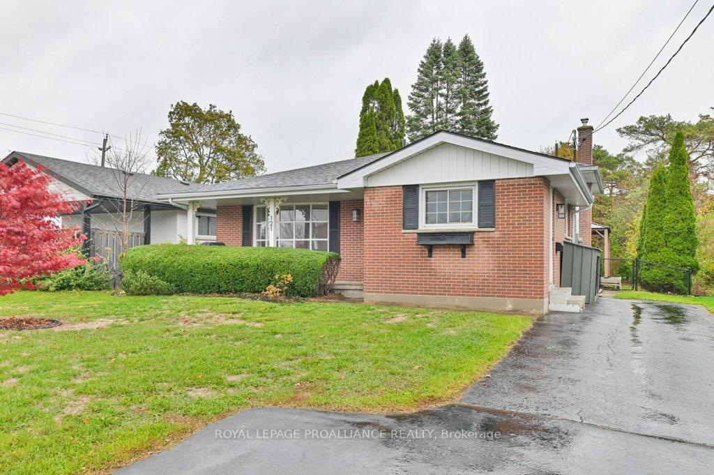 Photo 3 of 121 Palmer Road, Belleville, Belleville Ward — HOMEH