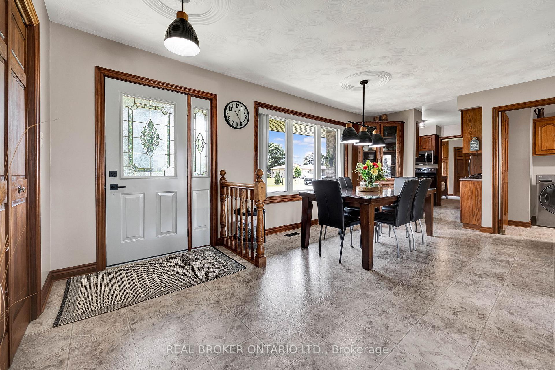 Photo 8 of 1 Shantz Place, Wellesley — HOMEH