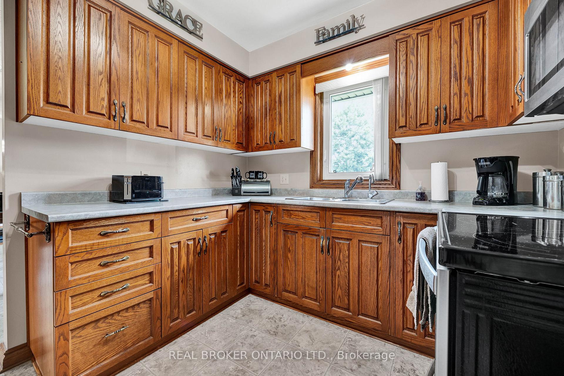 Photo 13 of 1 Shantz Place, Wellesley — HOMEH