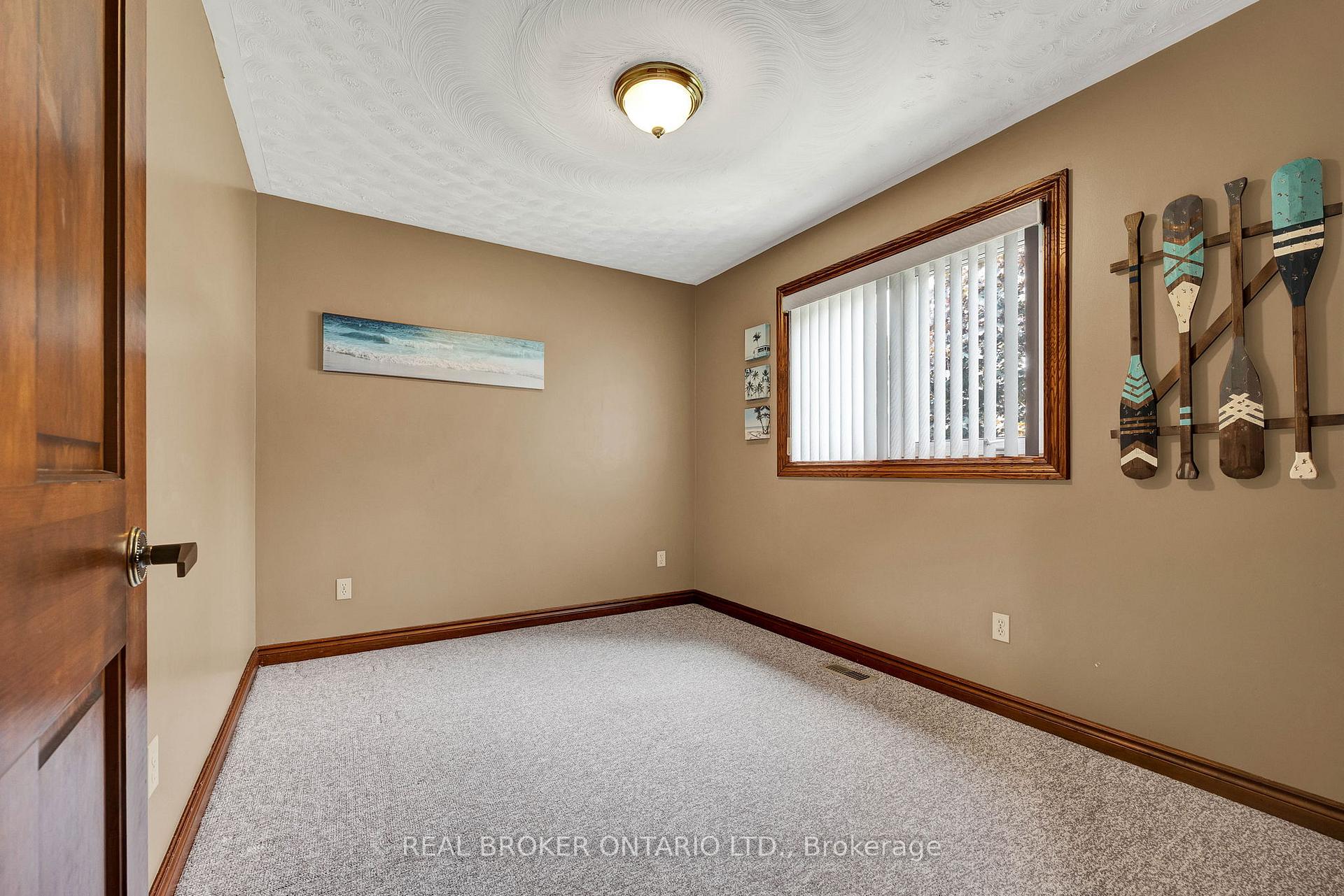 Photo 18 of 1 Shantz Place, Wellesley — HOMEH